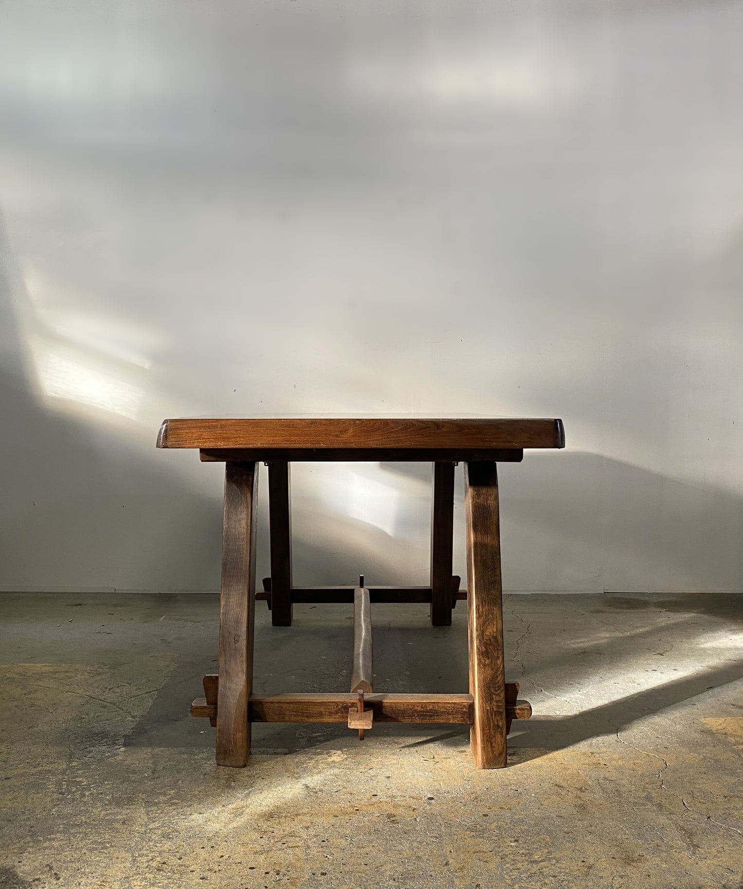 Olavi Hanninen dining table