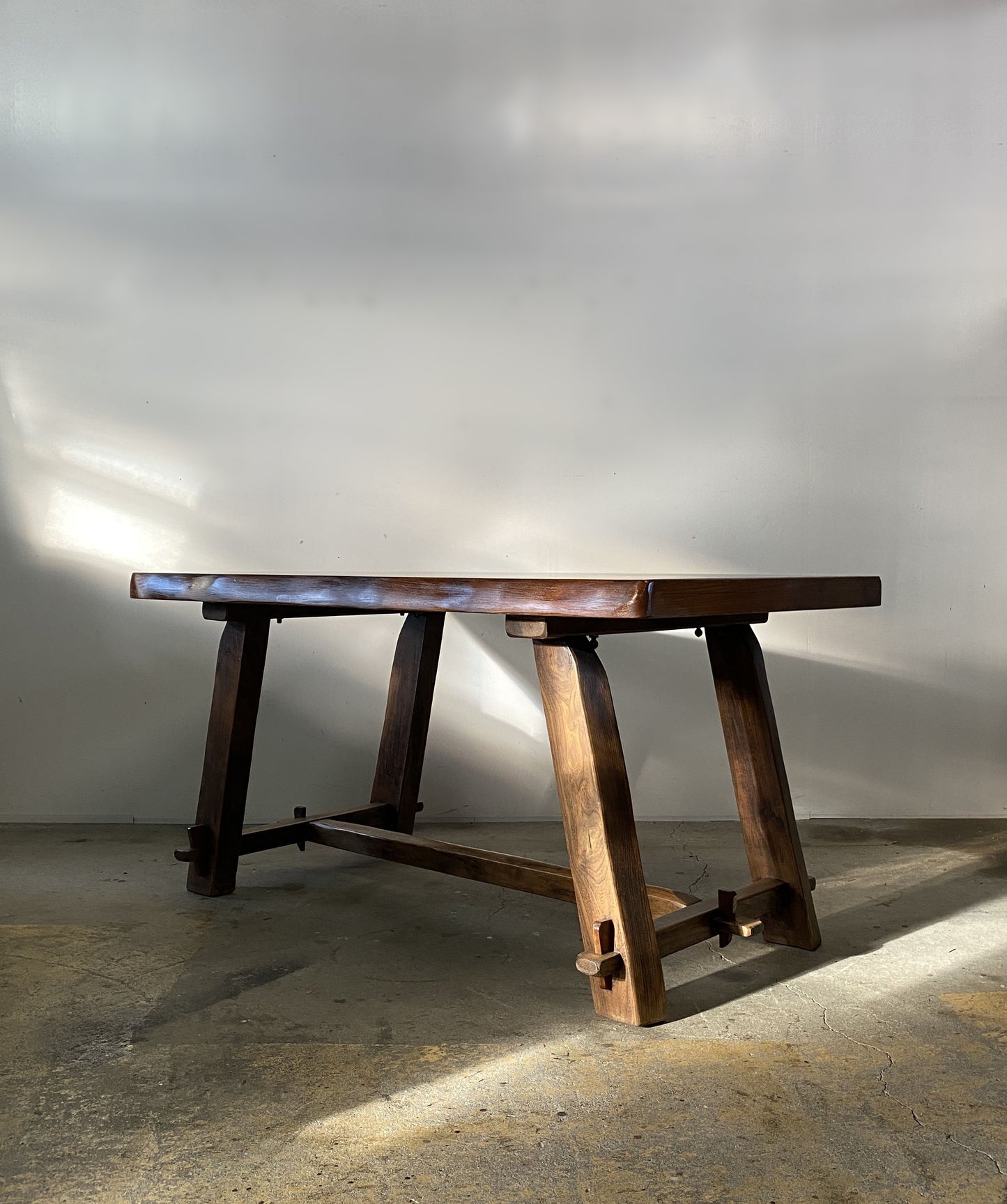 Olavi Hanninen dining table