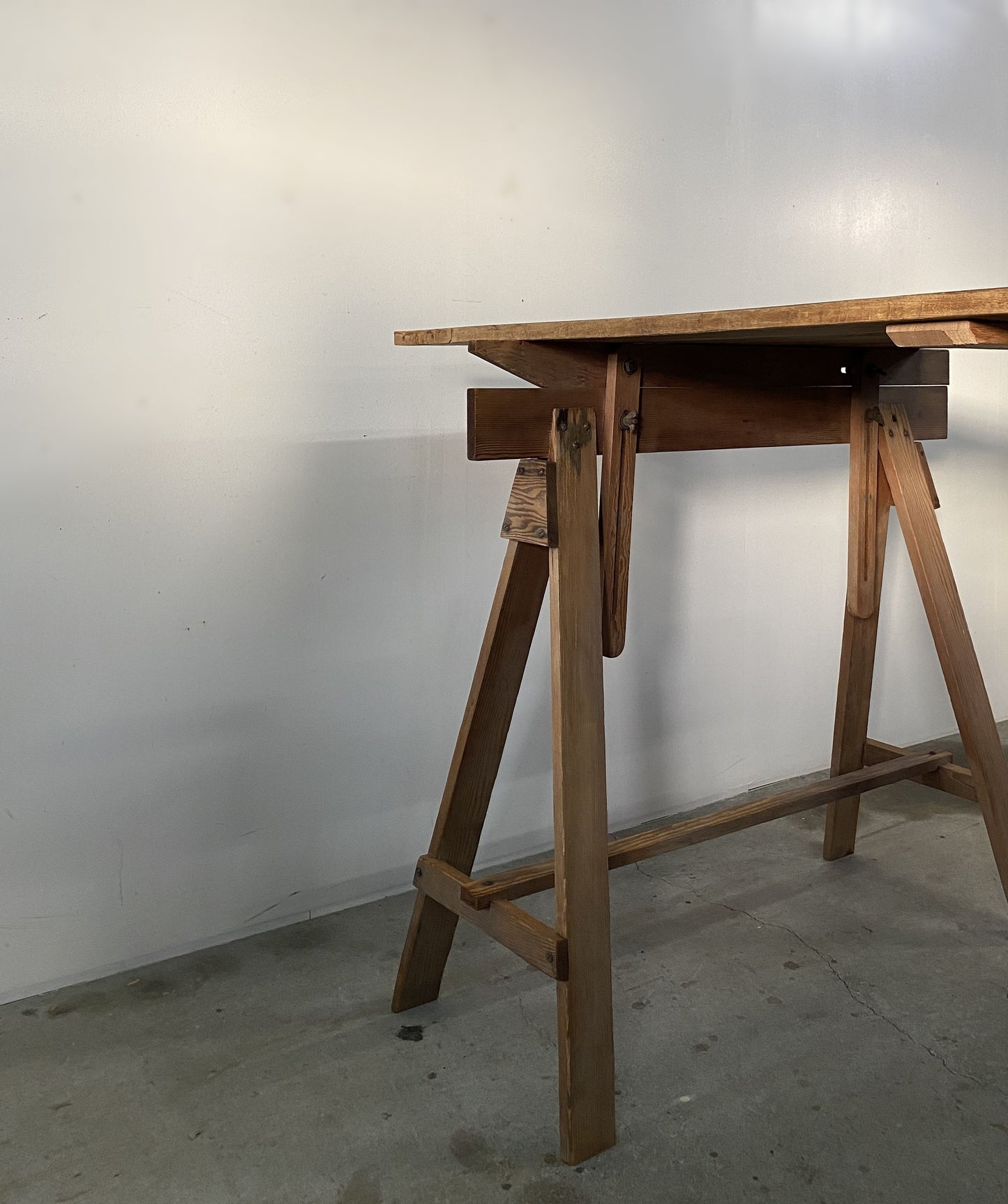 Atelier Table