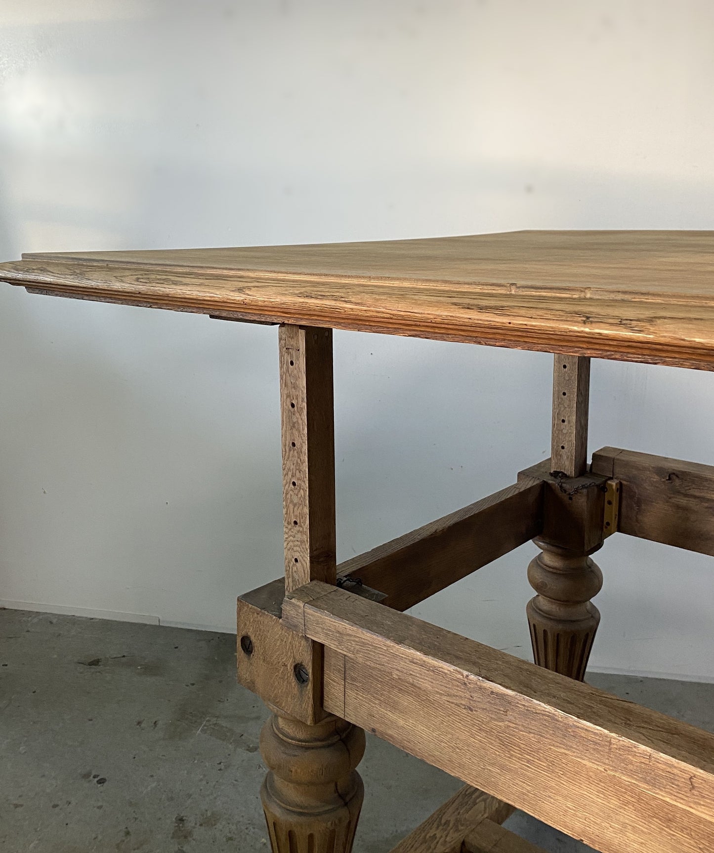 Height Adjust oak Table