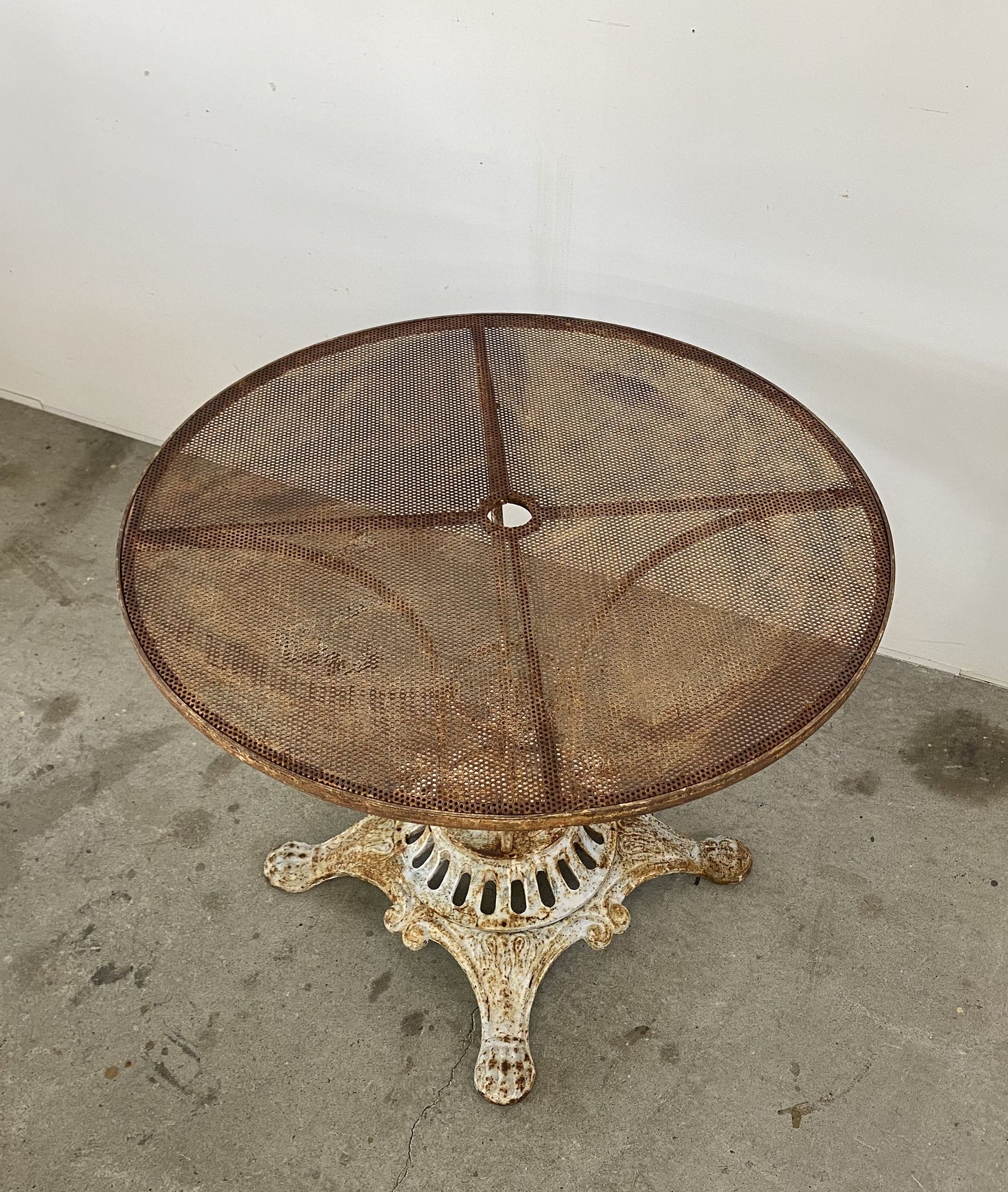 Cast Iron Round Bistro Table