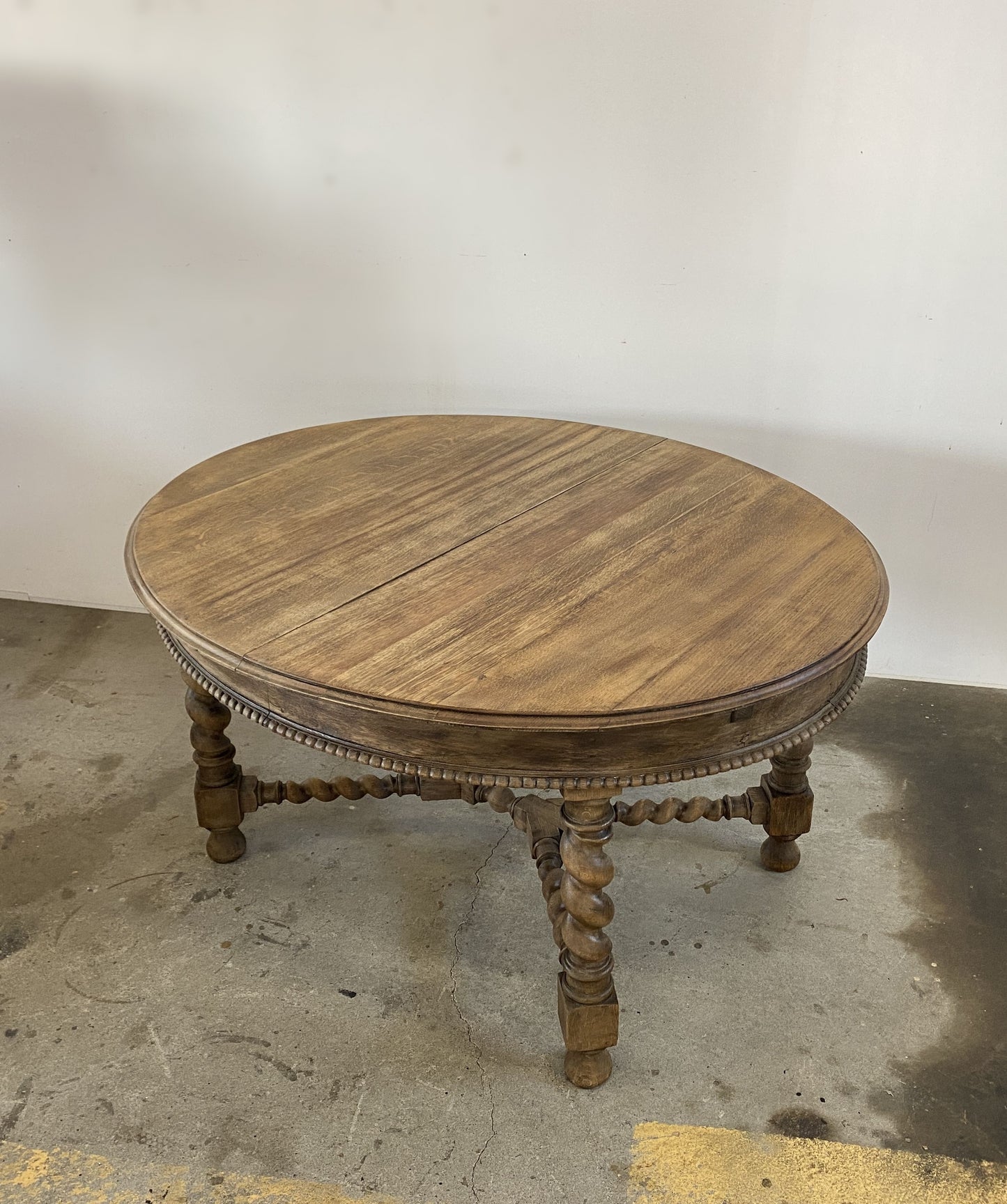Round Oak Table