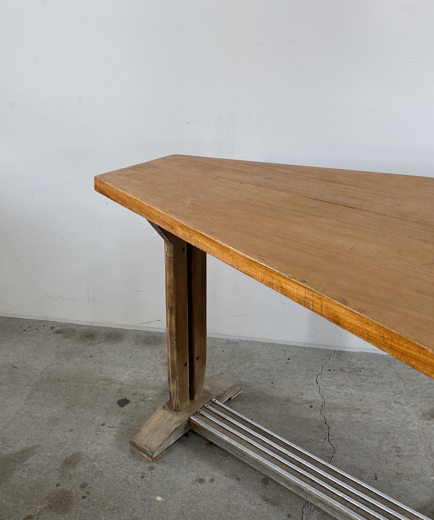 Bistoro Table