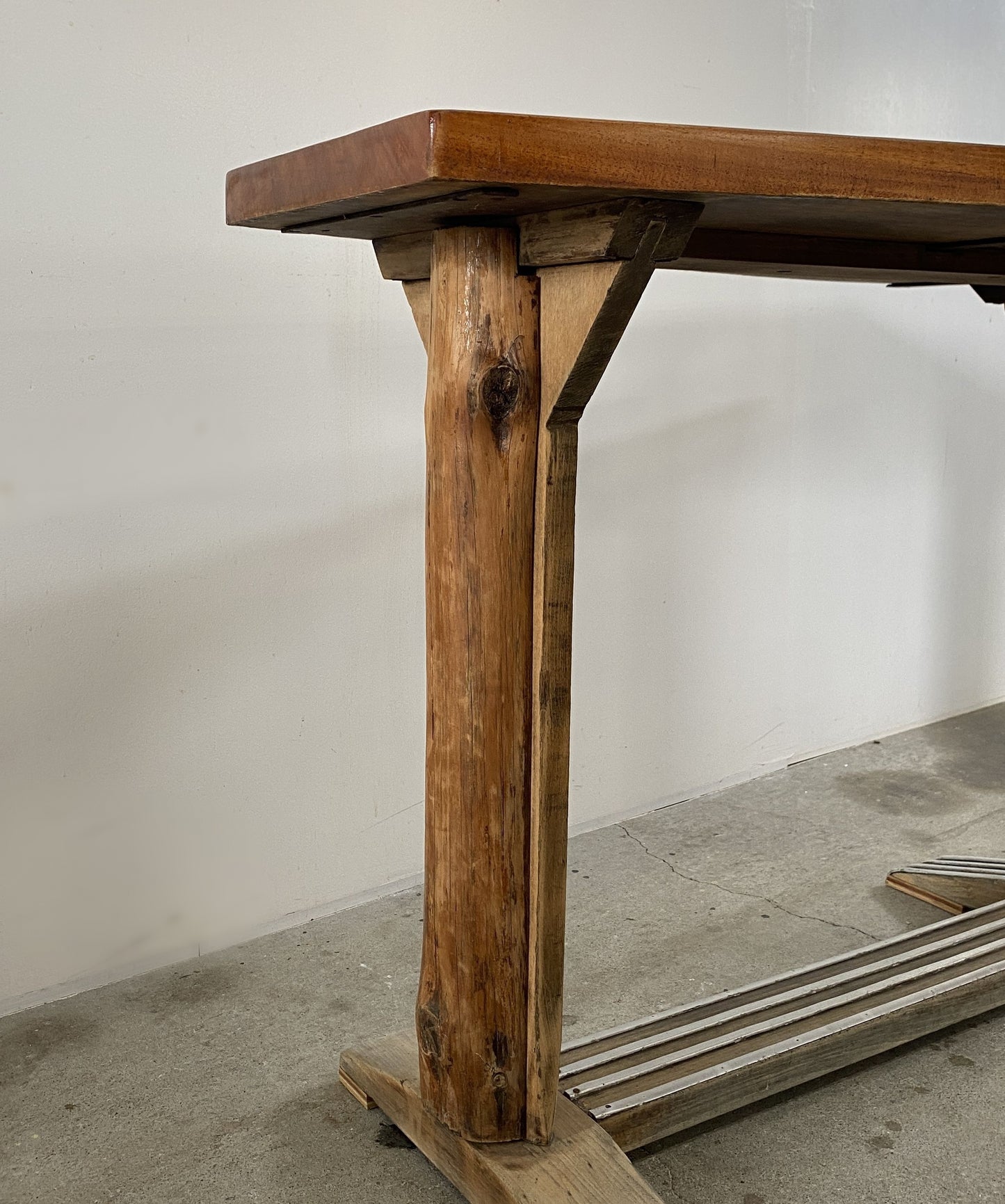 Bistoro Table