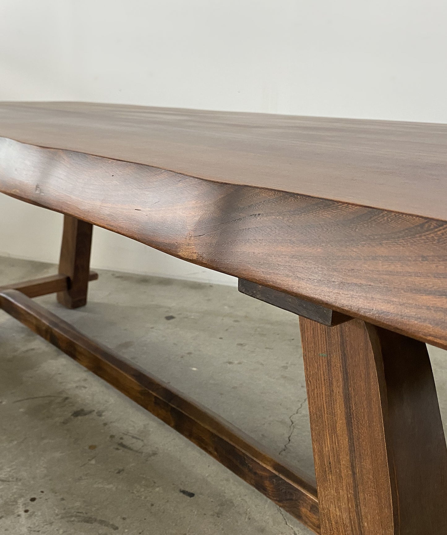 Olavi Hanninen dining table