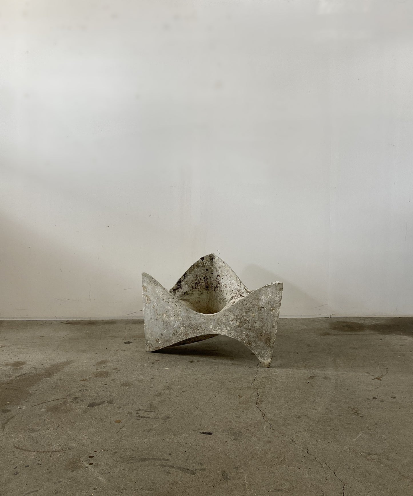 ”Willy Guhl” Molar Planter