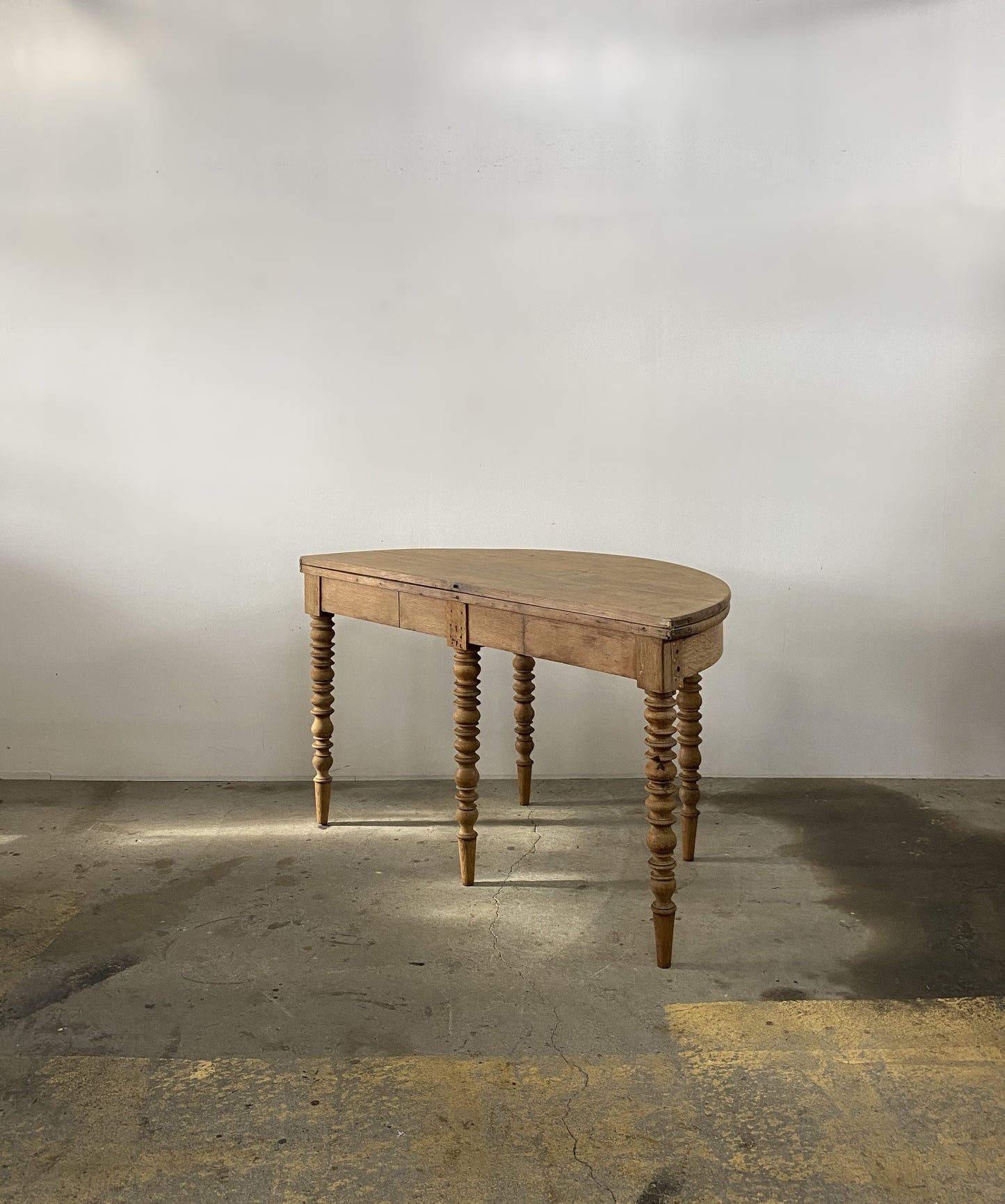 Butterfly Oak Table