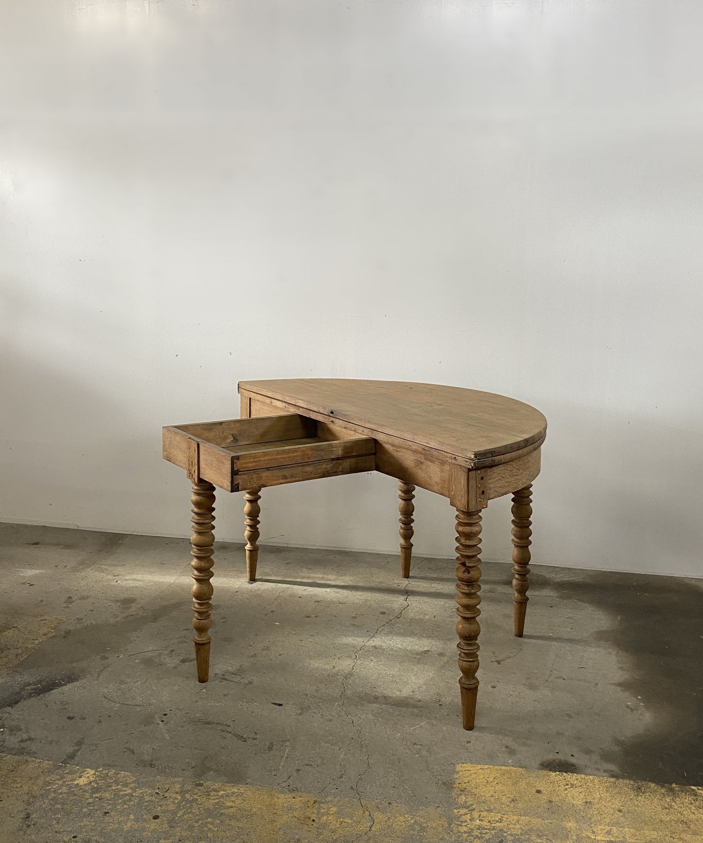 Butterfly Oak Table