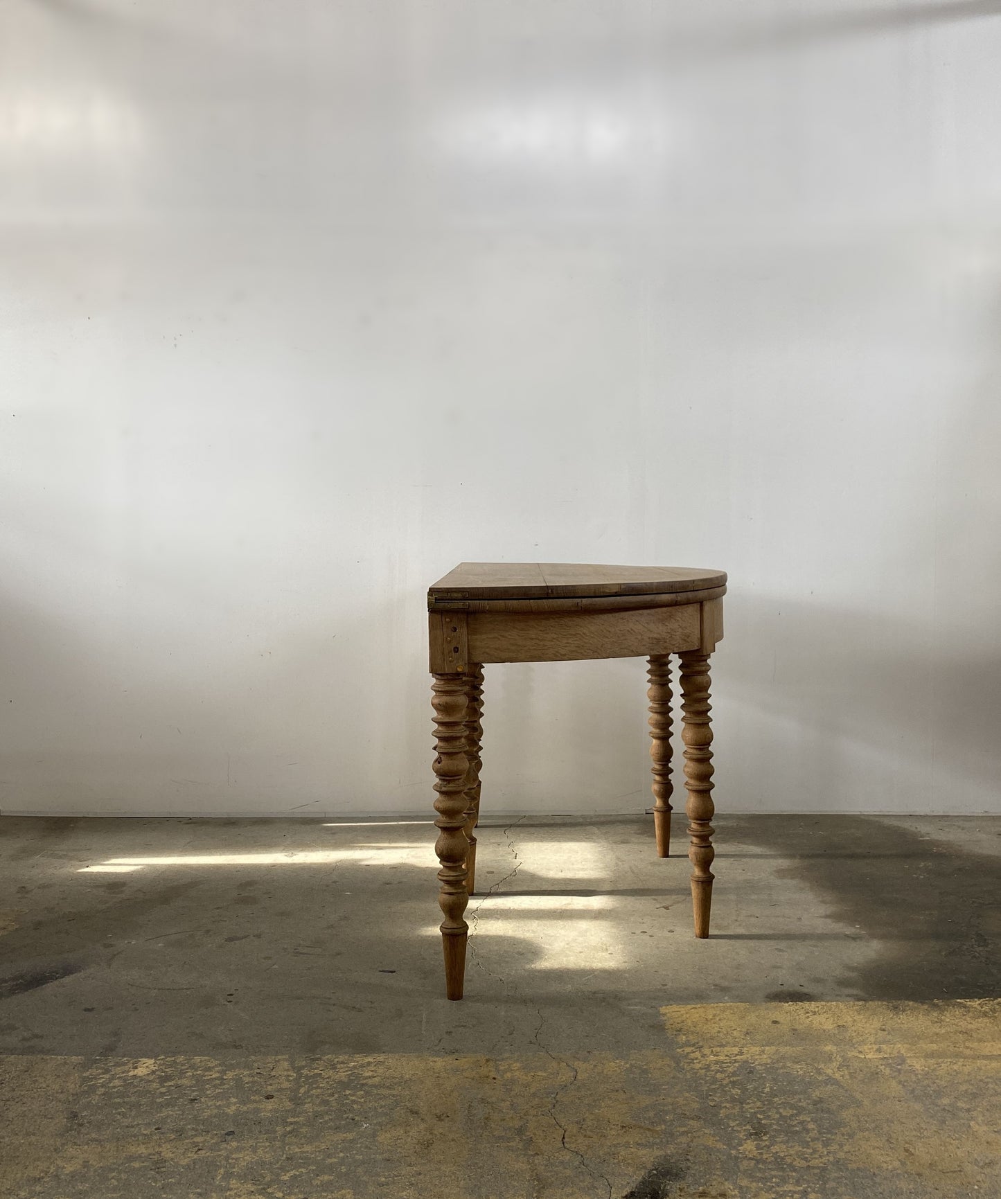 Butterfly Oak Table