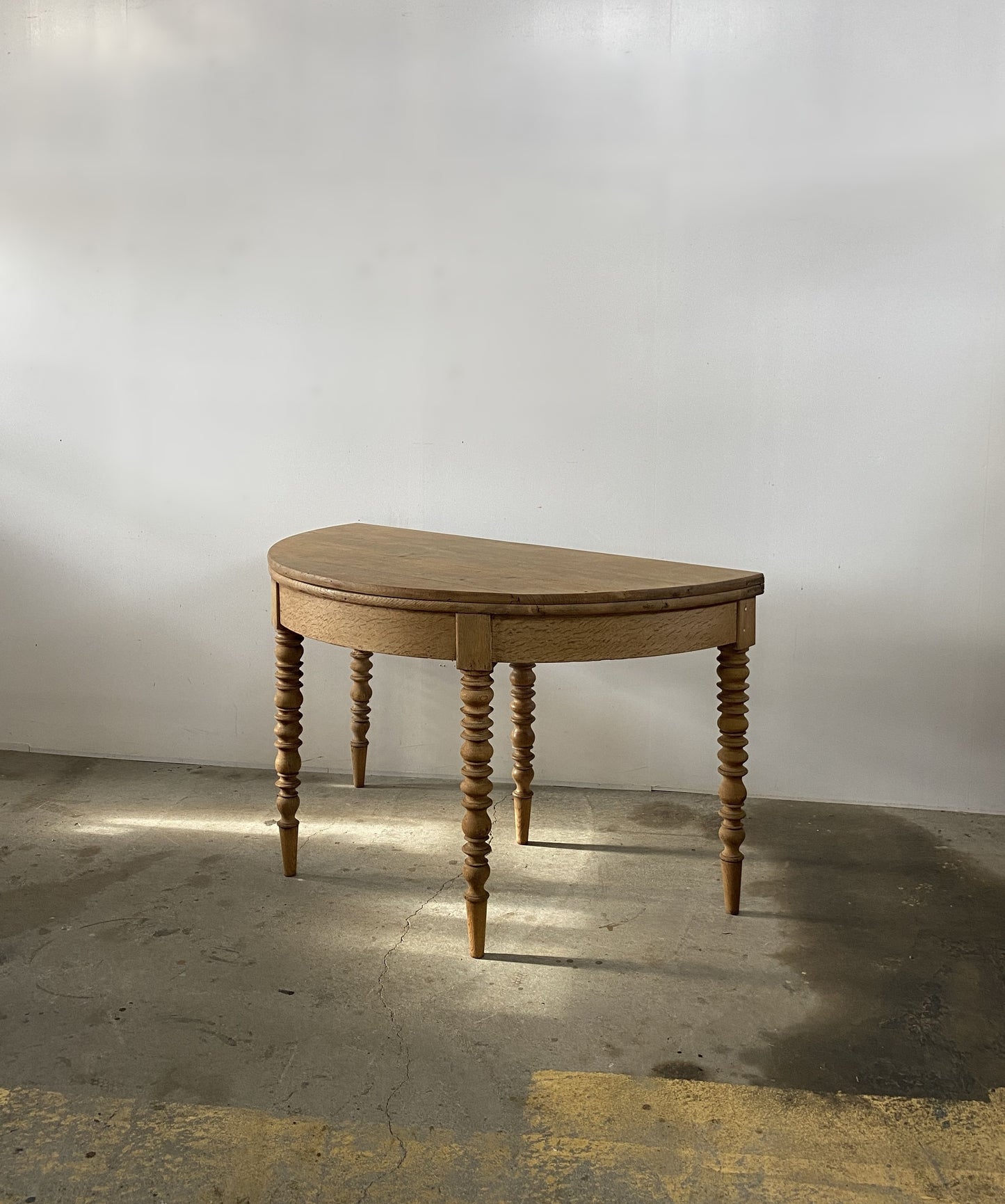 Butterfly Oak Table
