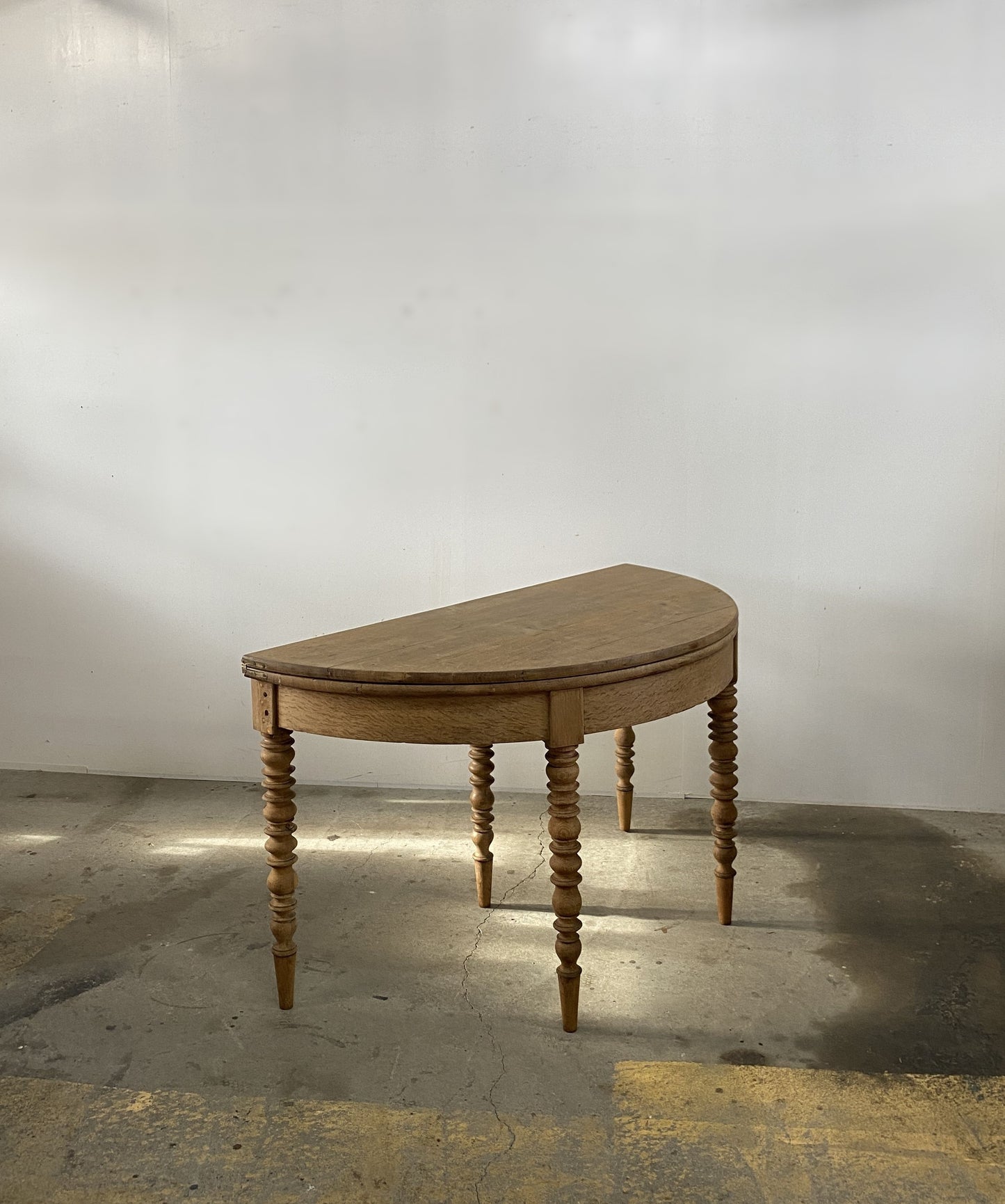 Butterfly Oak Table