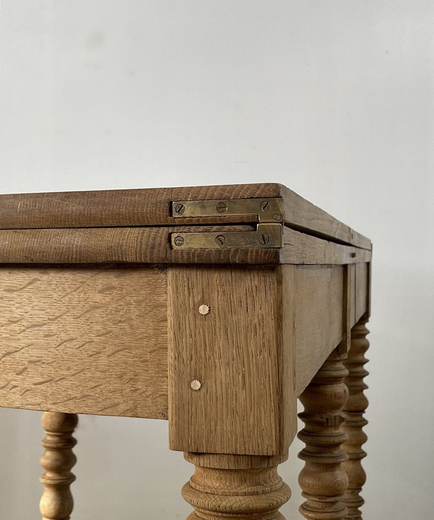 Butterfly Oak Table