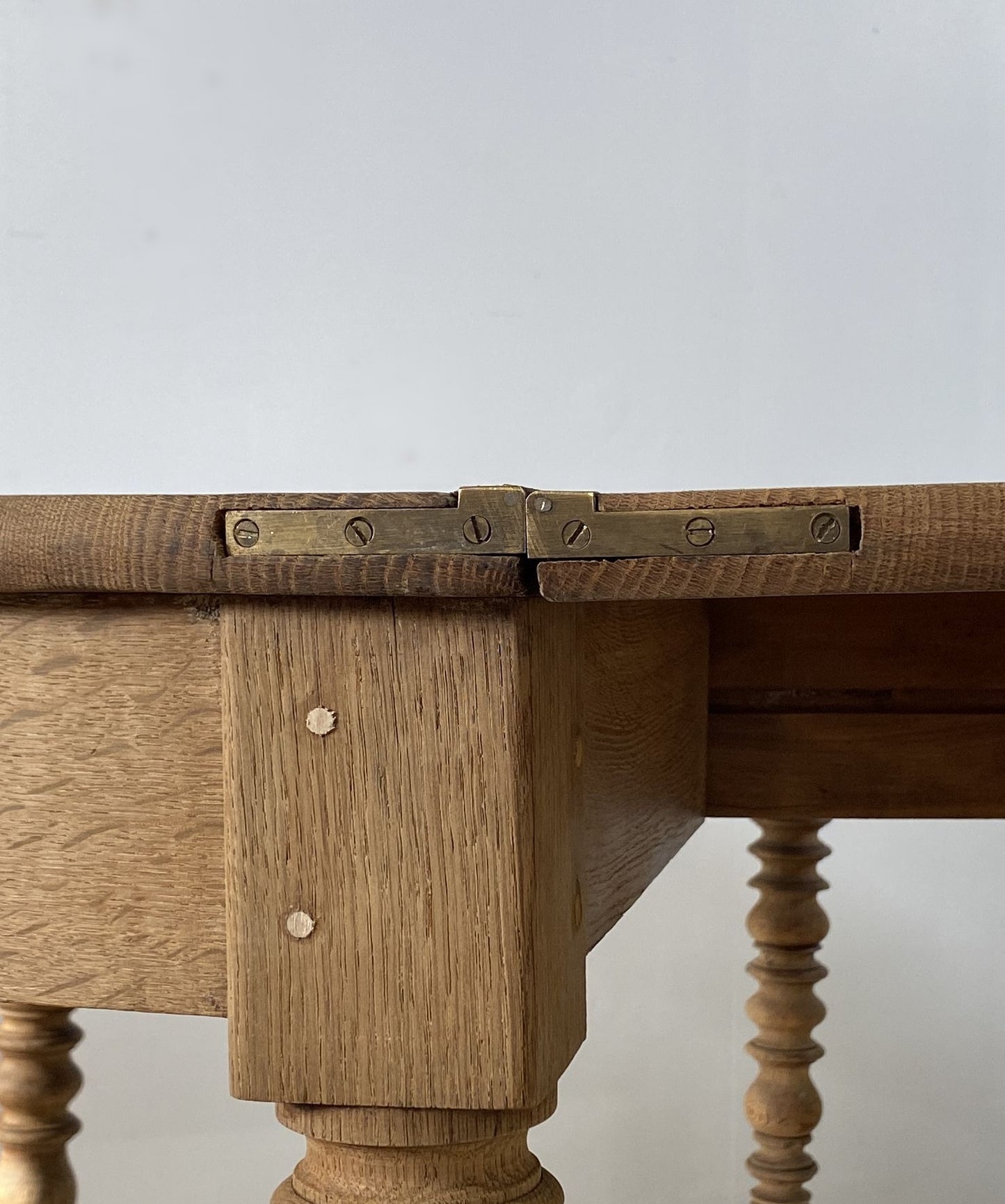 Butterfly Oak Table