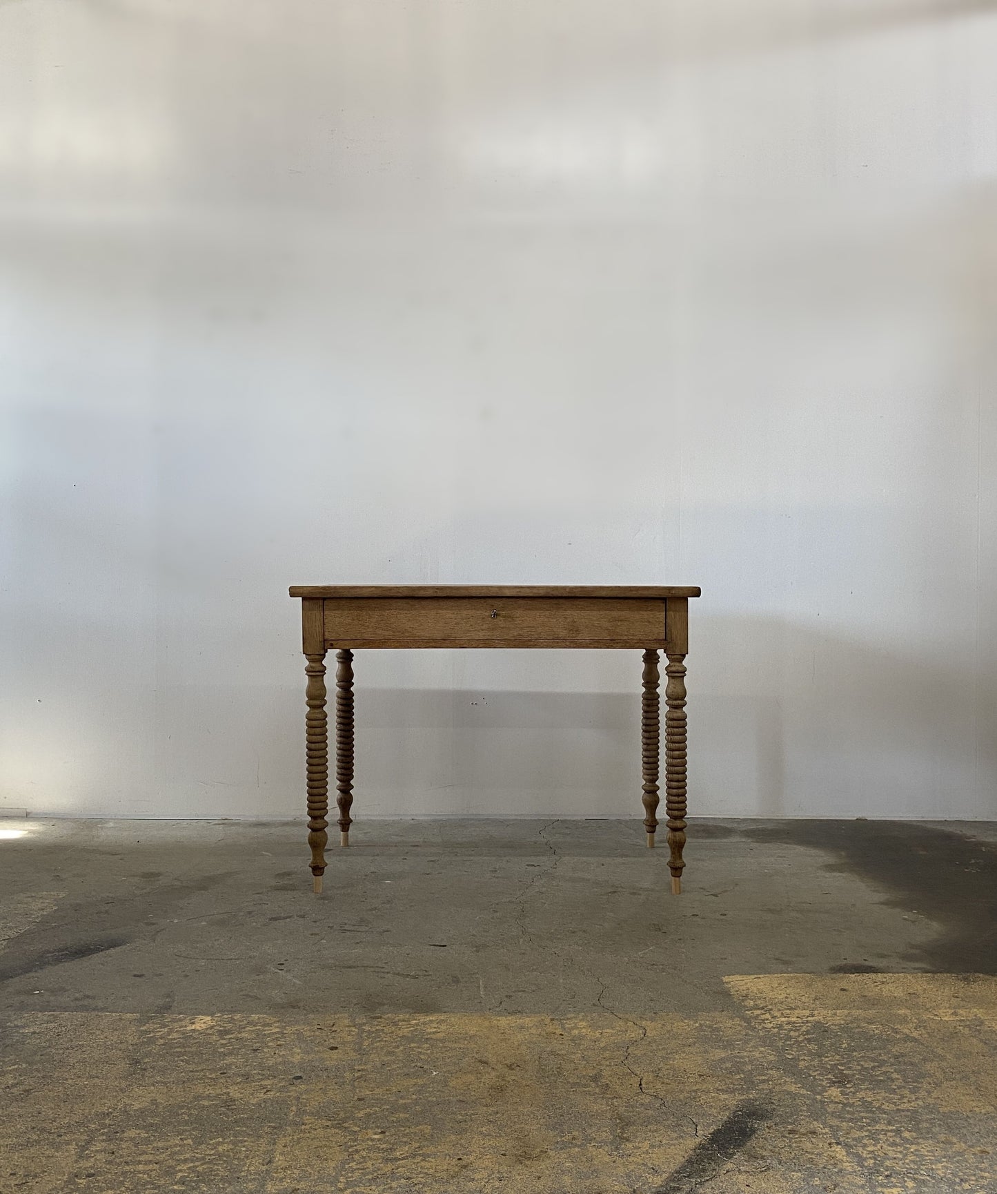 1dr Oak Table