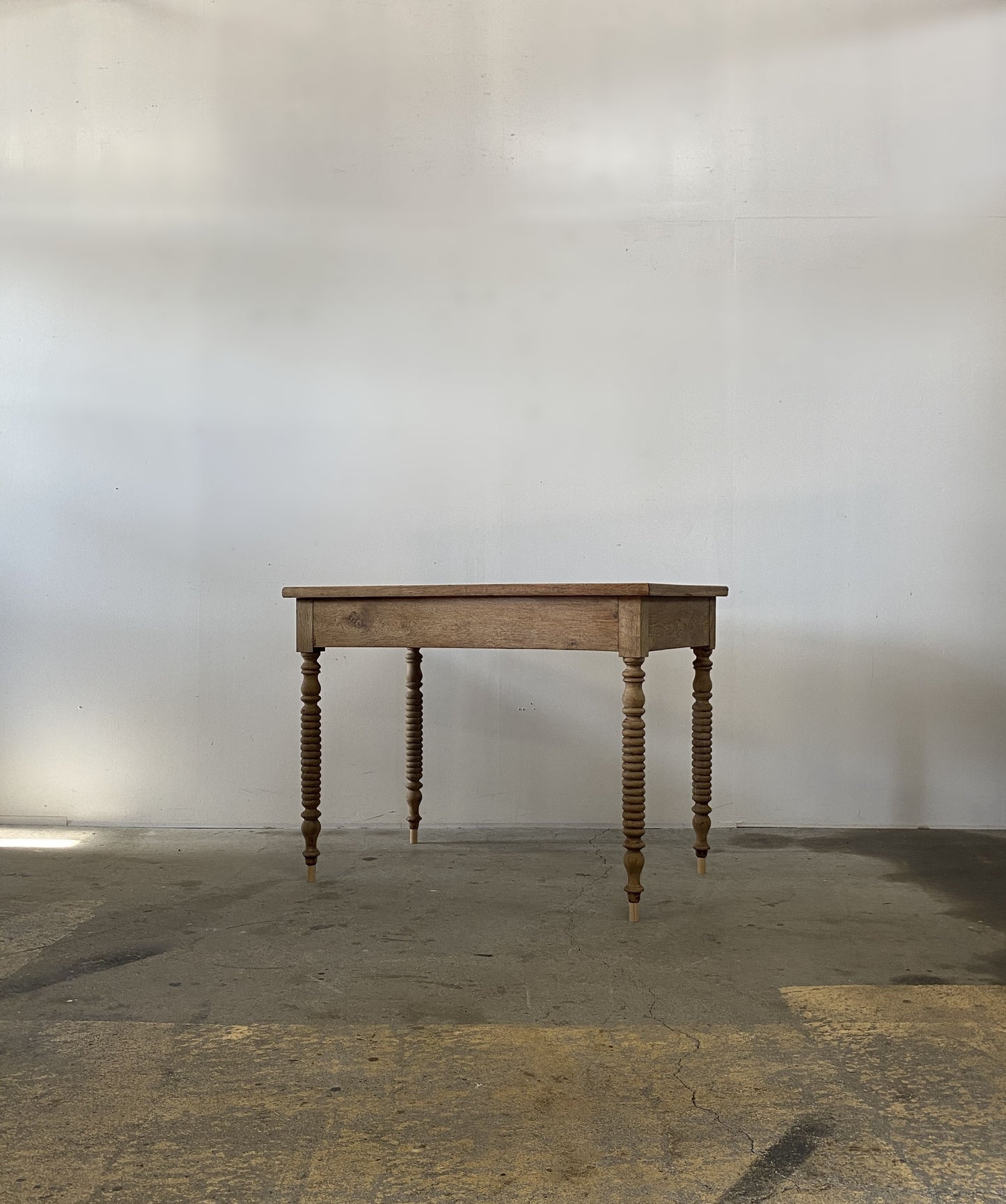 1dr Oak Table