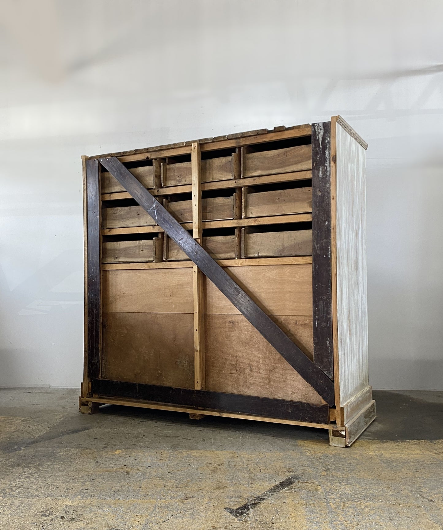 9 Drawers Cabinet