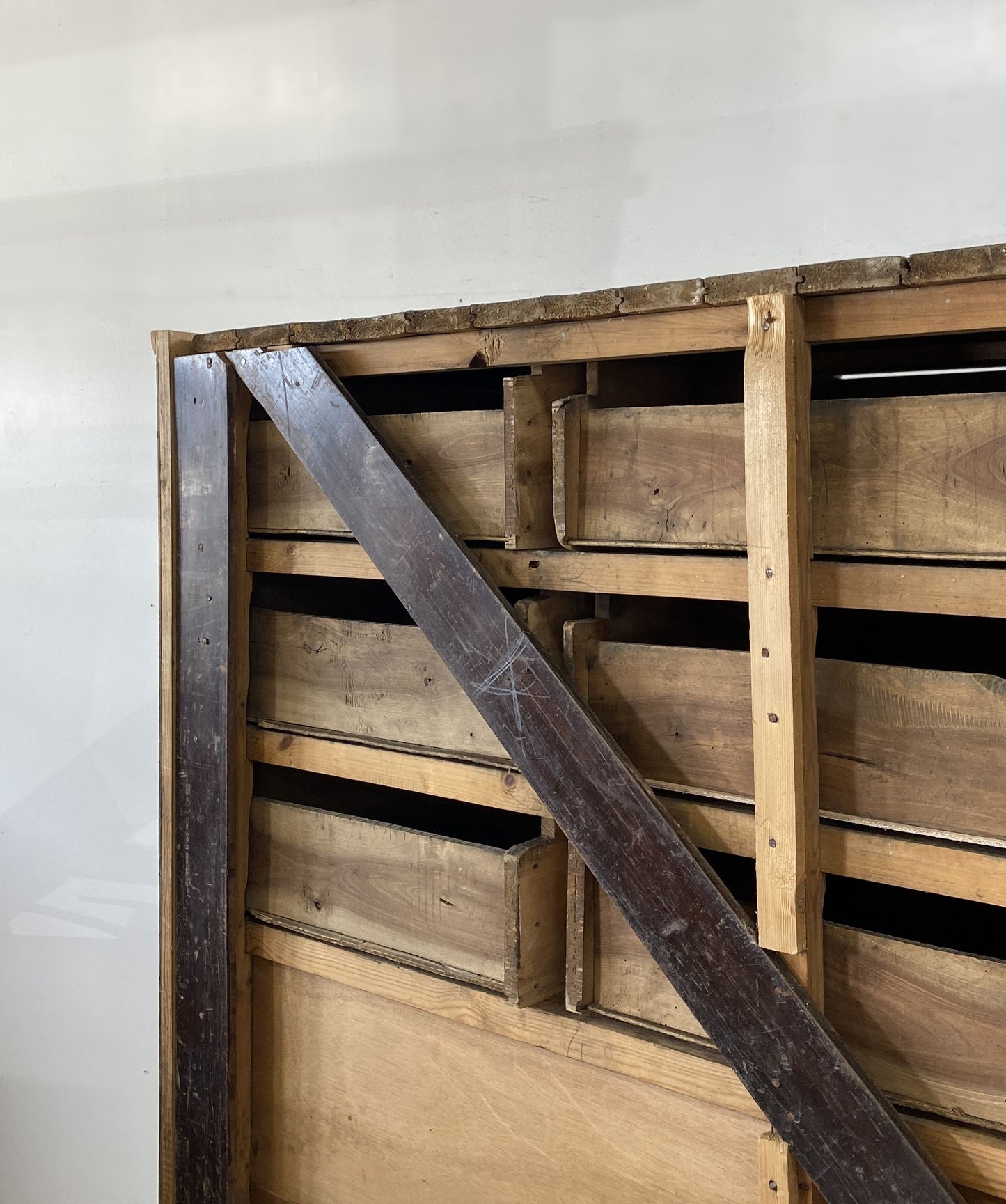 9 Drawers Cabinet