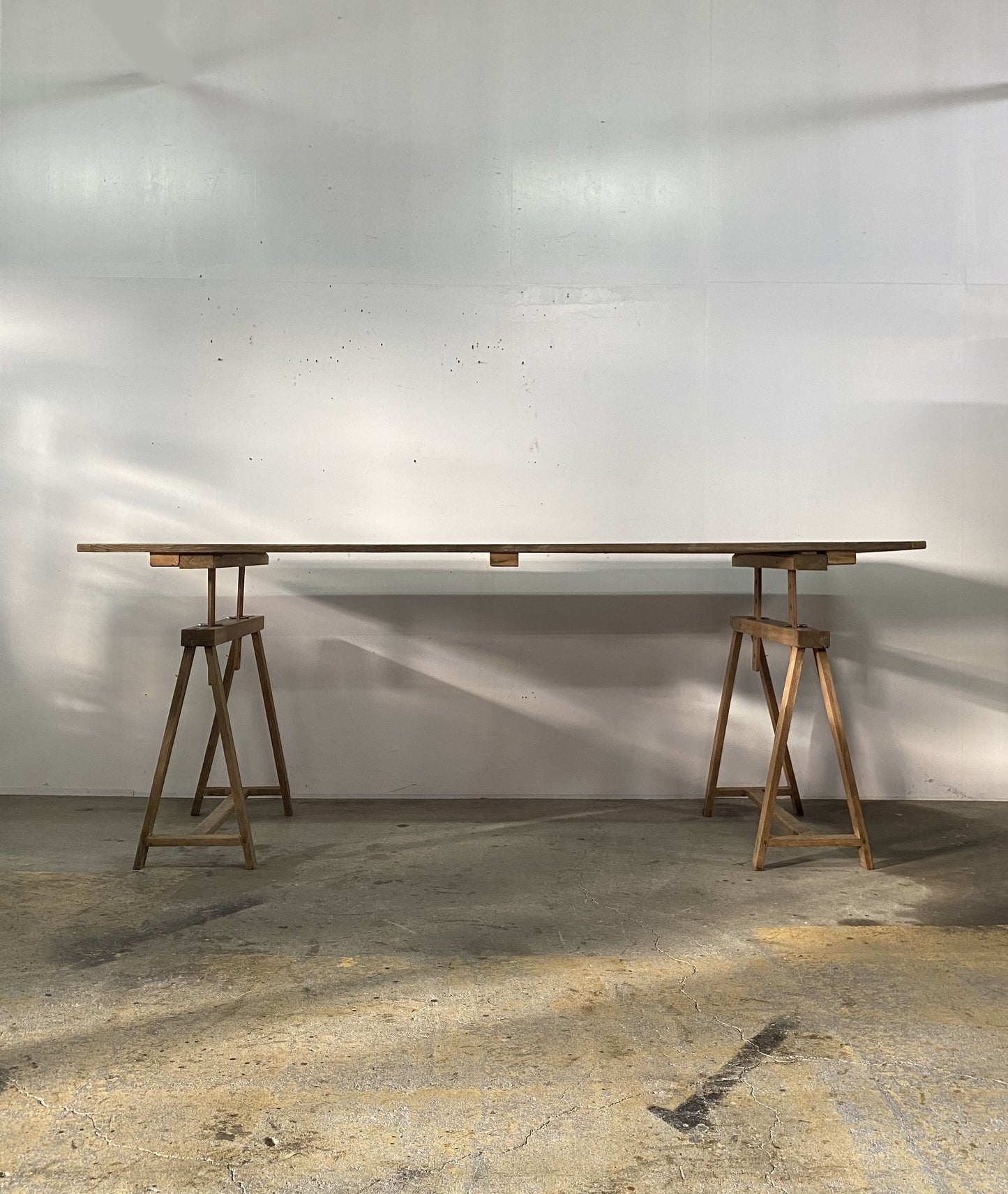 Atelier Table