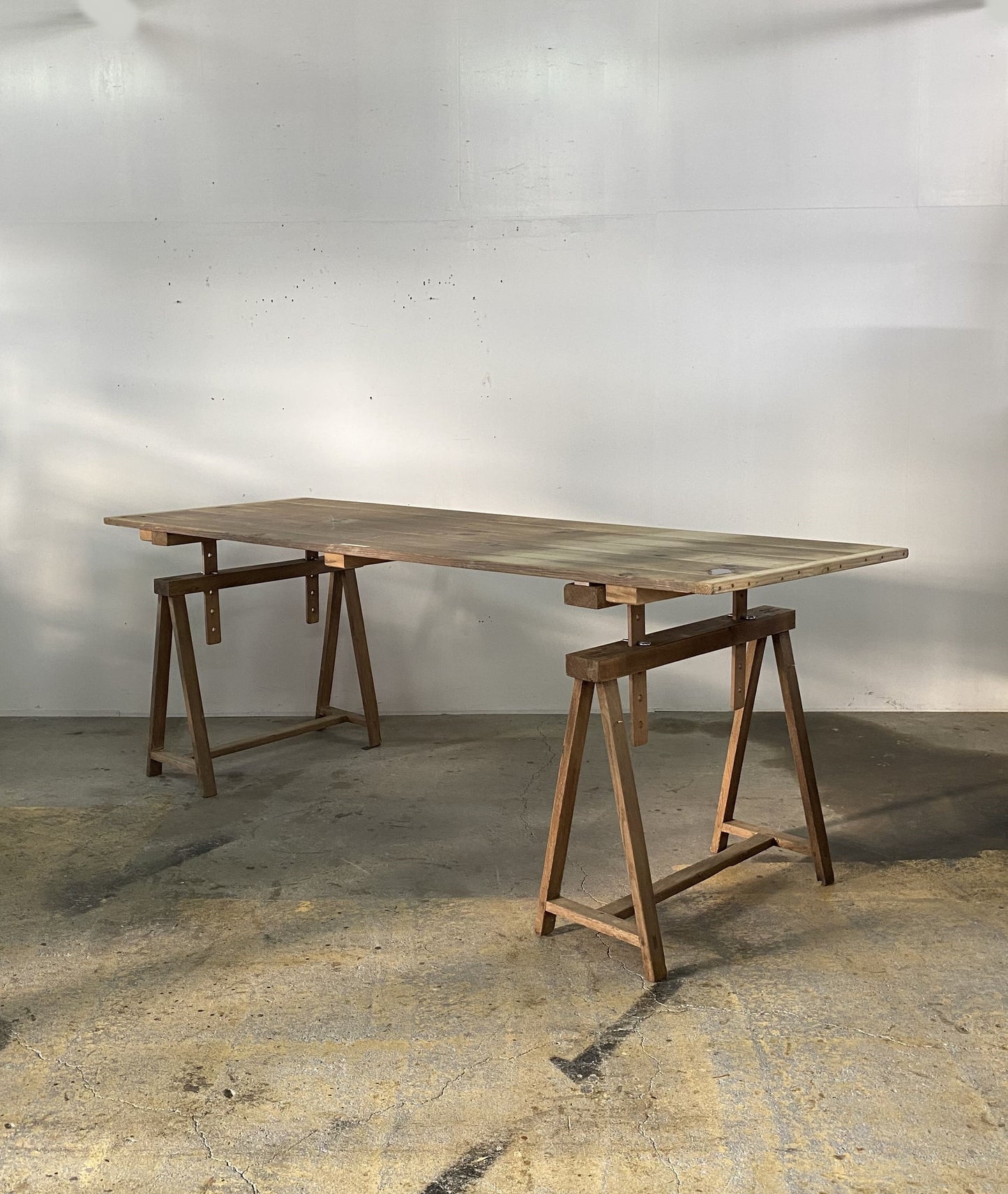 Atelier Table