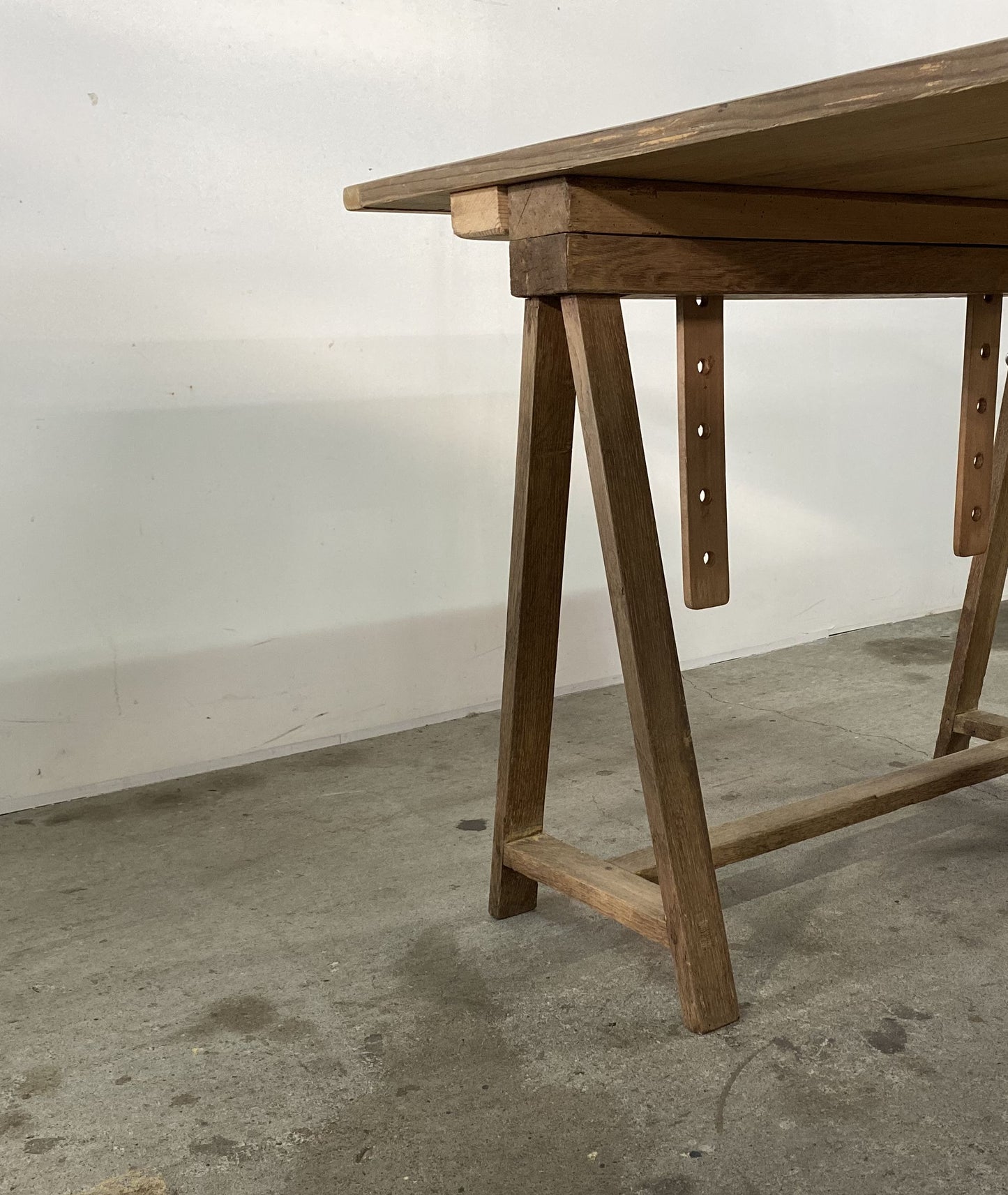 Atelier Table