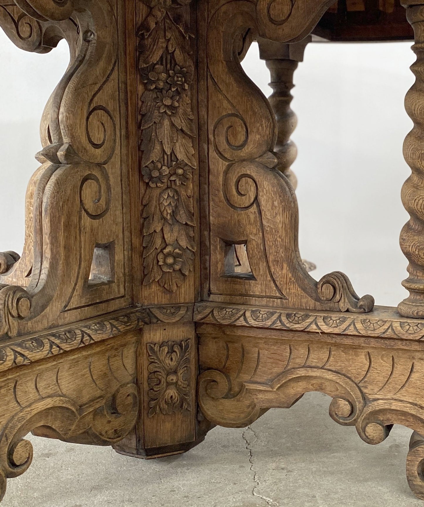 Pedestal Oak Oval Tabel