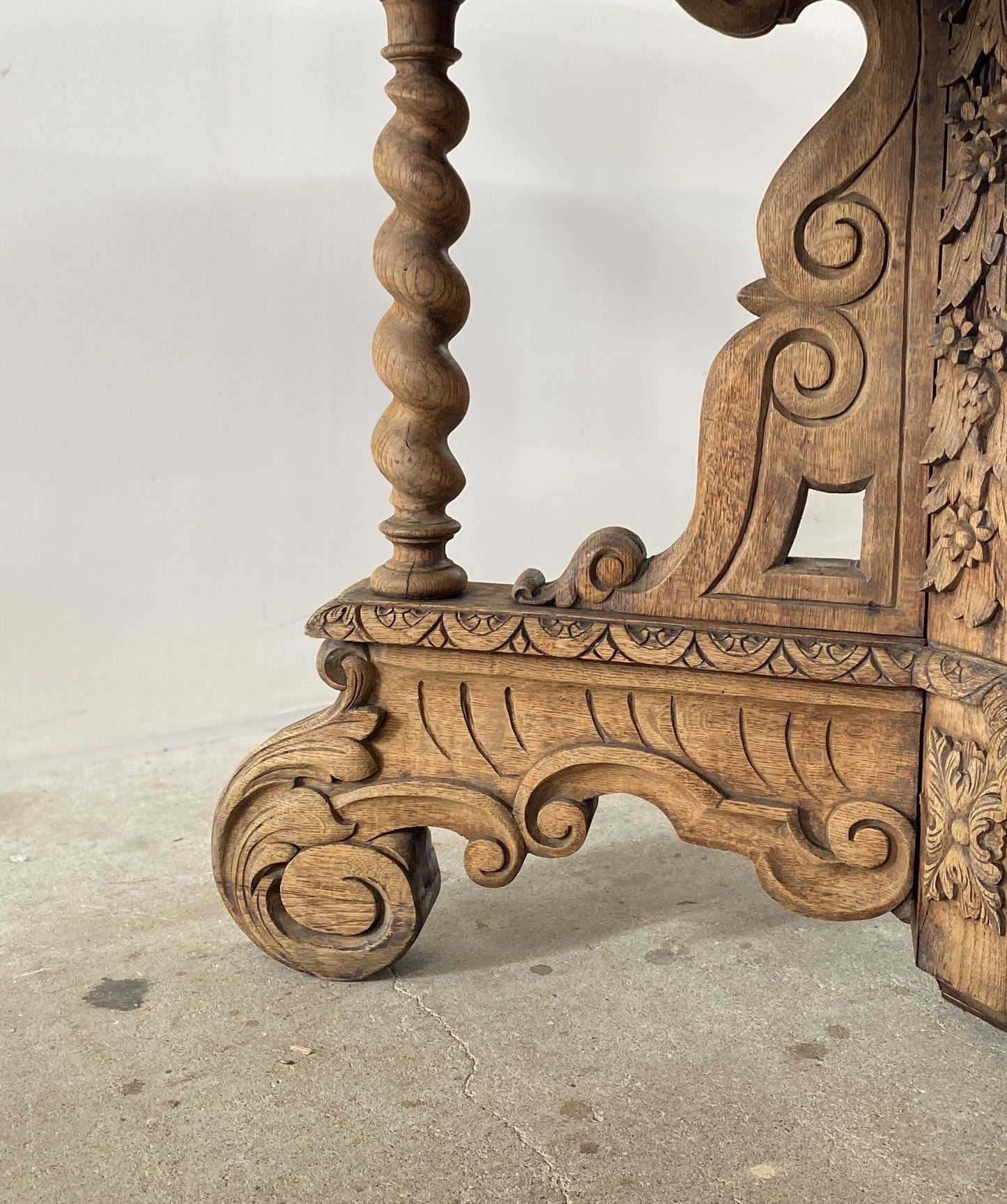 Pedestal Oak Oval Tabel