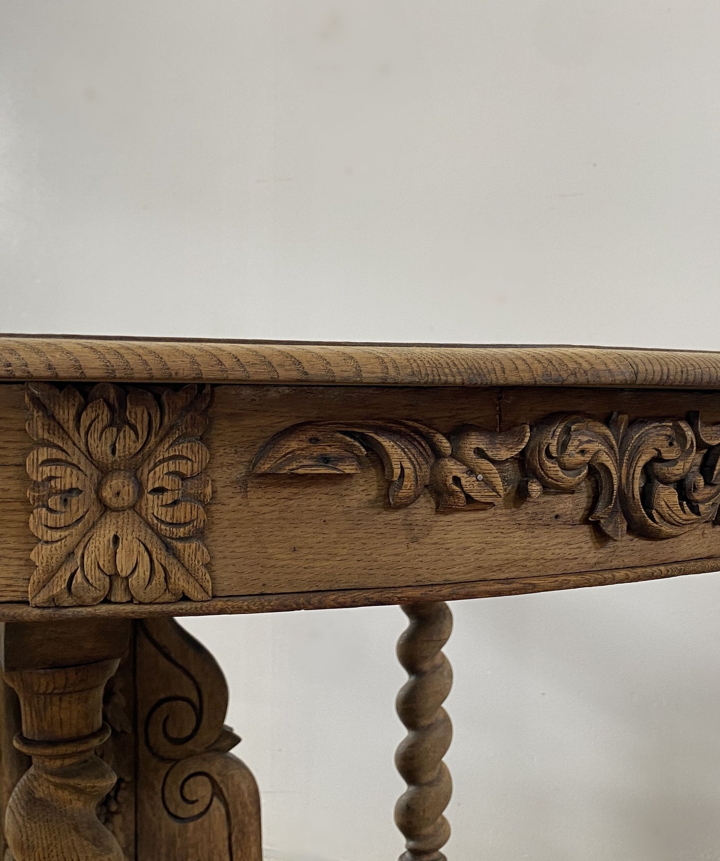 Pedestal Oak Oval Tabel
