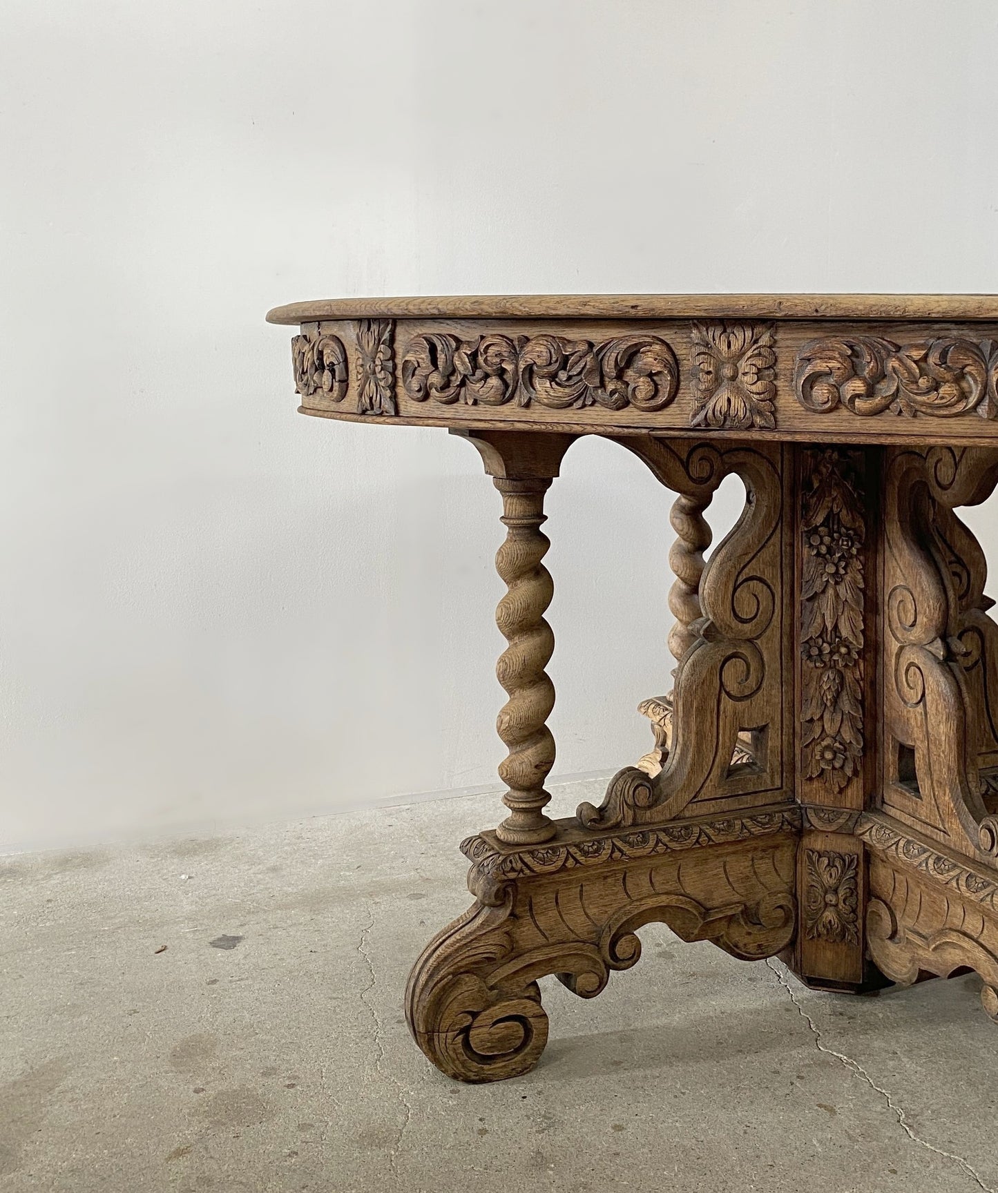 Pedestal Oak Oval Tabel