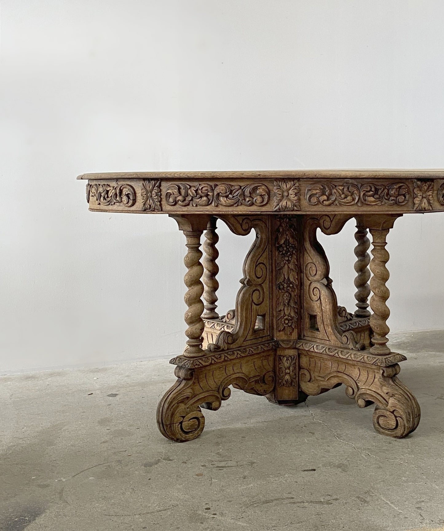 Pedestal Oak Oval Tabel