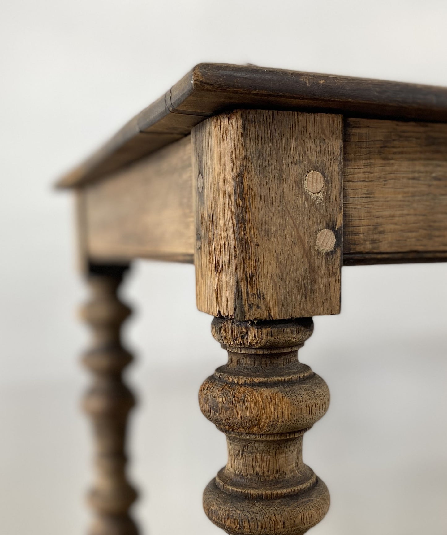 1dr Oak Table