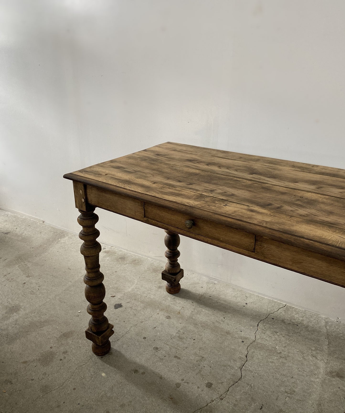 1dr Oak Table
