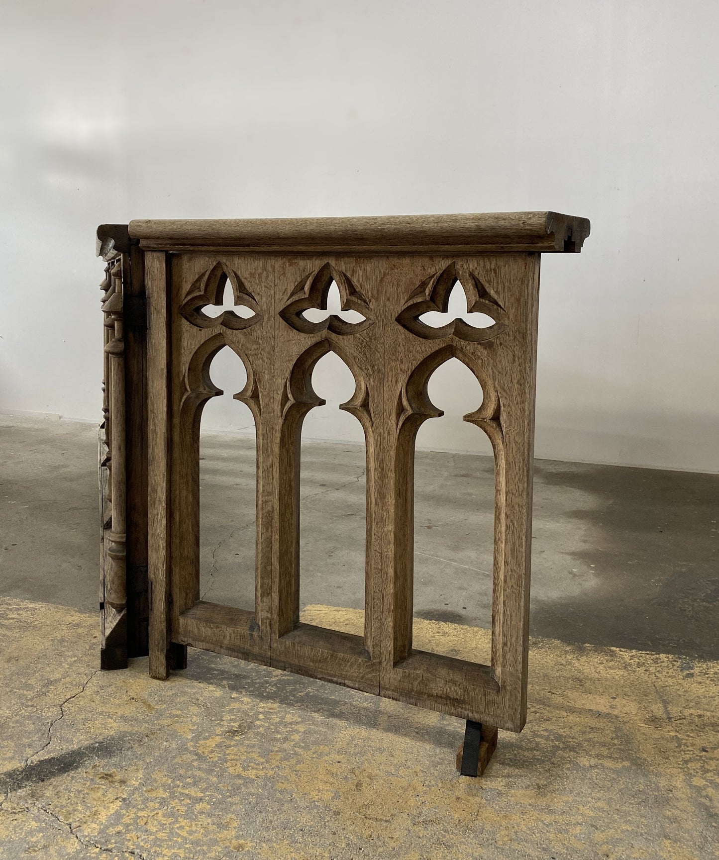 19c Gothic Oak Balustrade