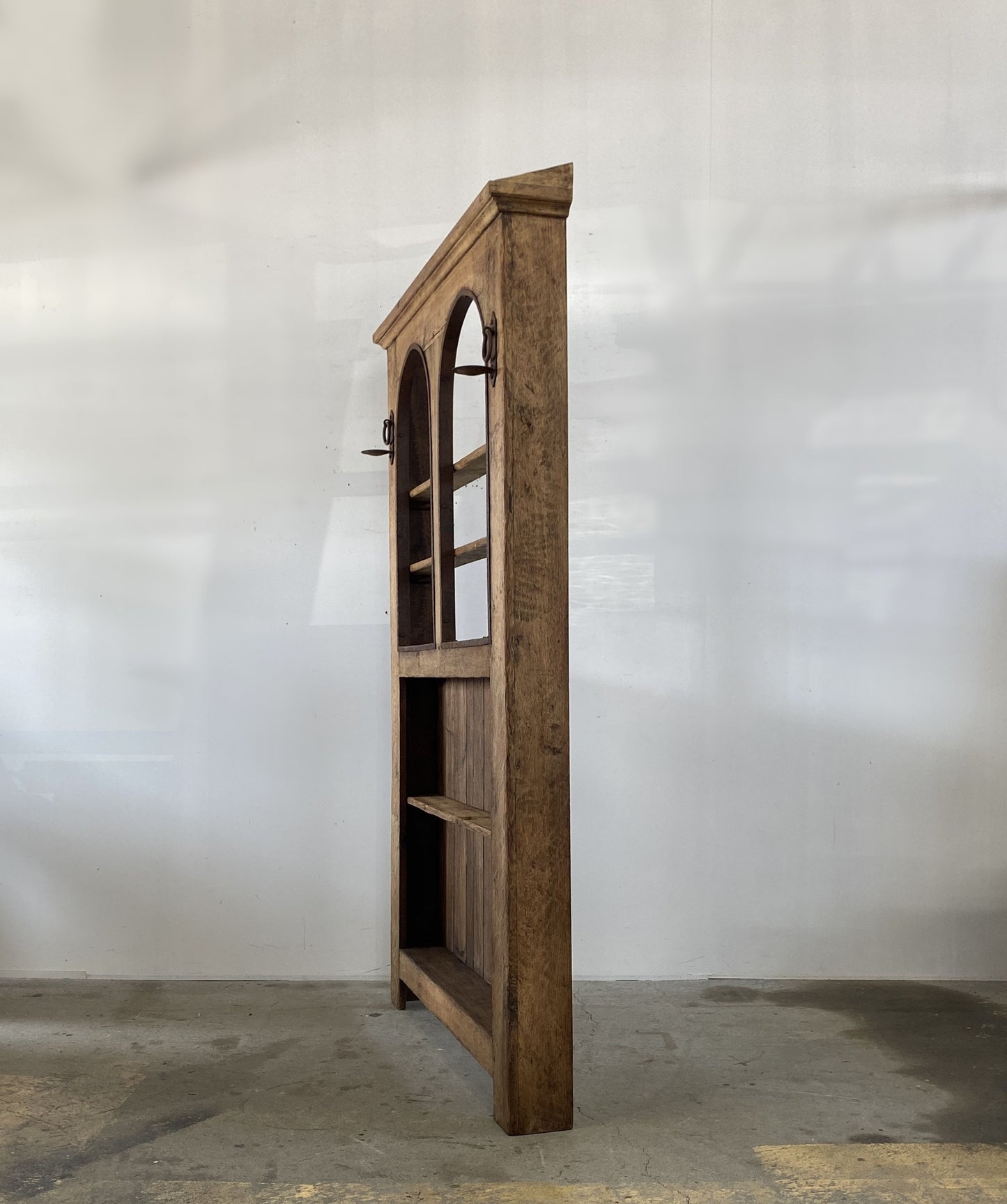 Open Shelf