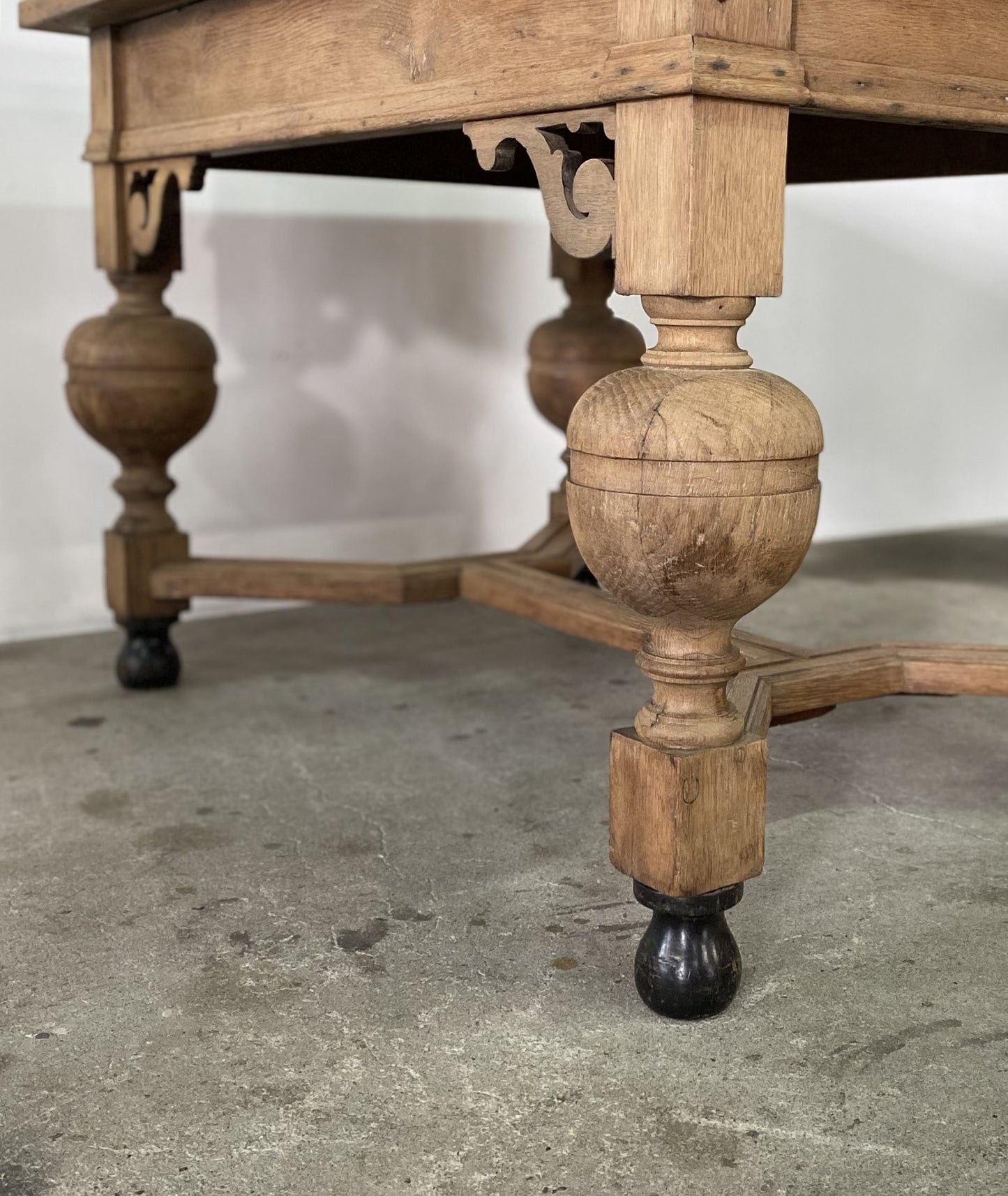 Oak Table