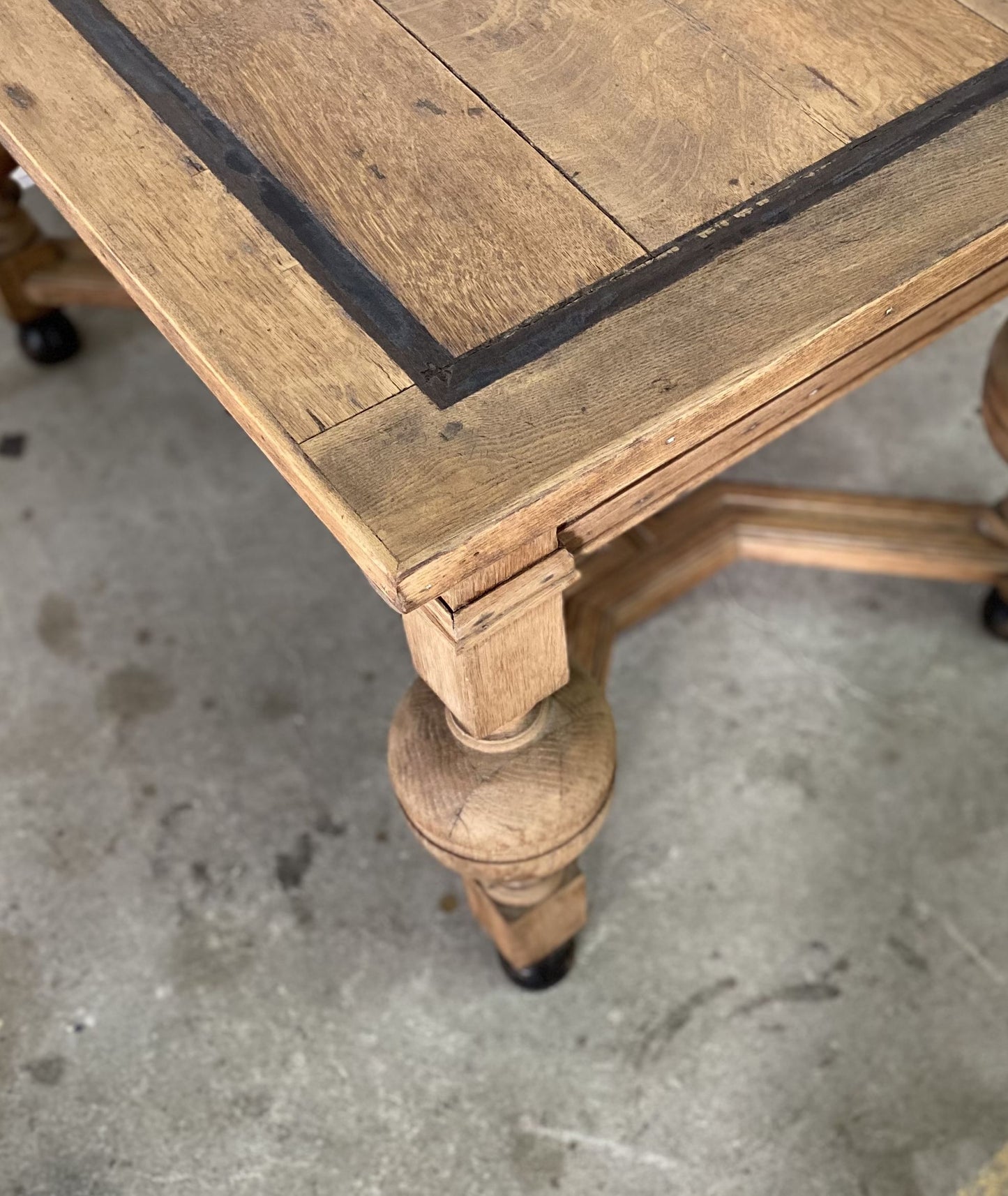 Oak Table