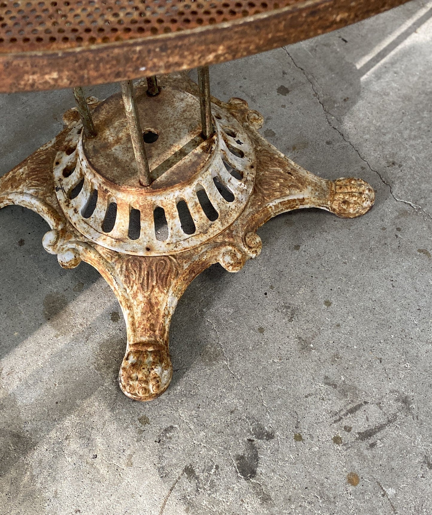 Cast Iron Round Bistro Table