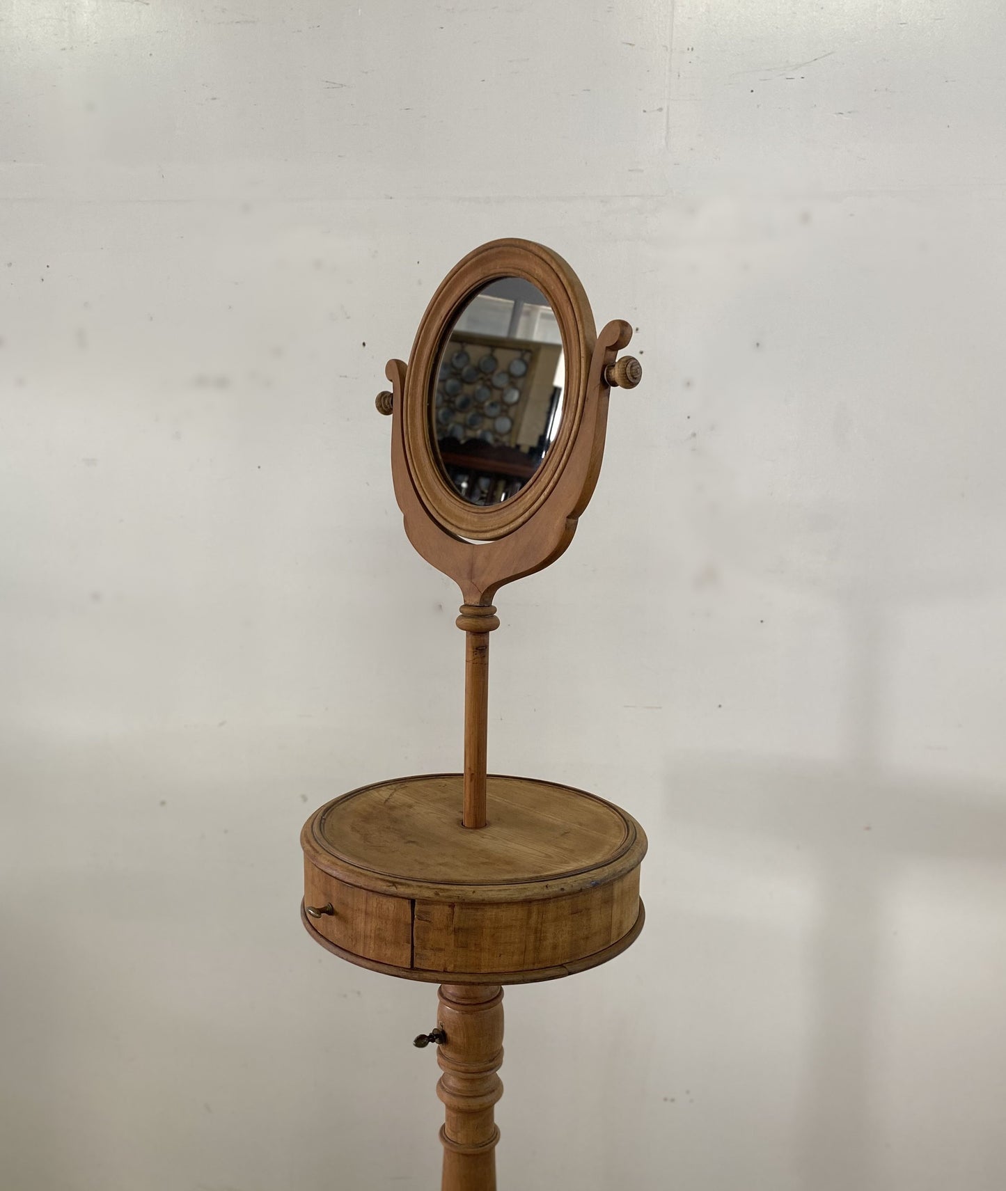 Barber Shop Mirror Stand