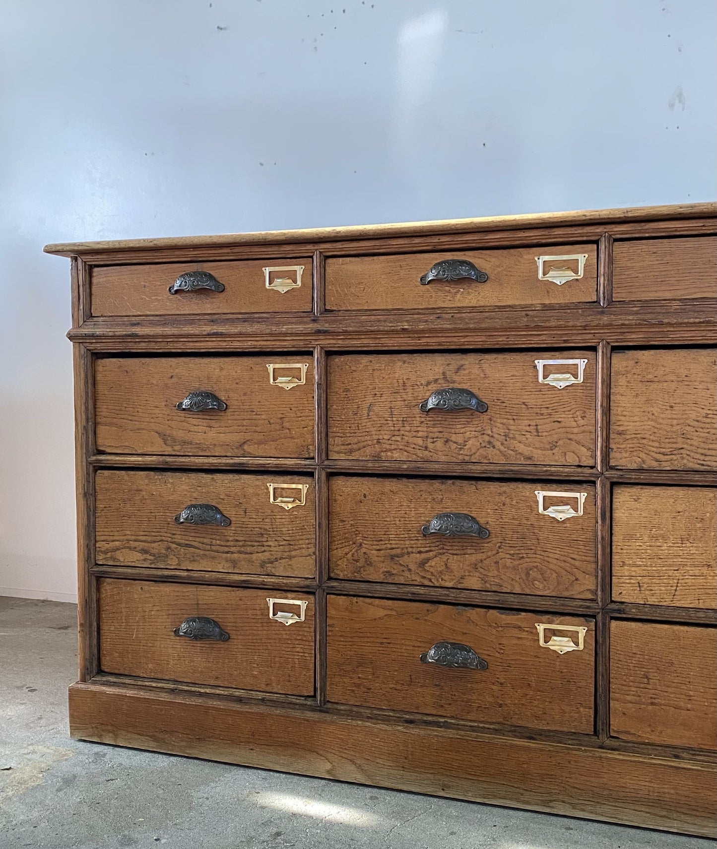 16 Drawers Cabinet