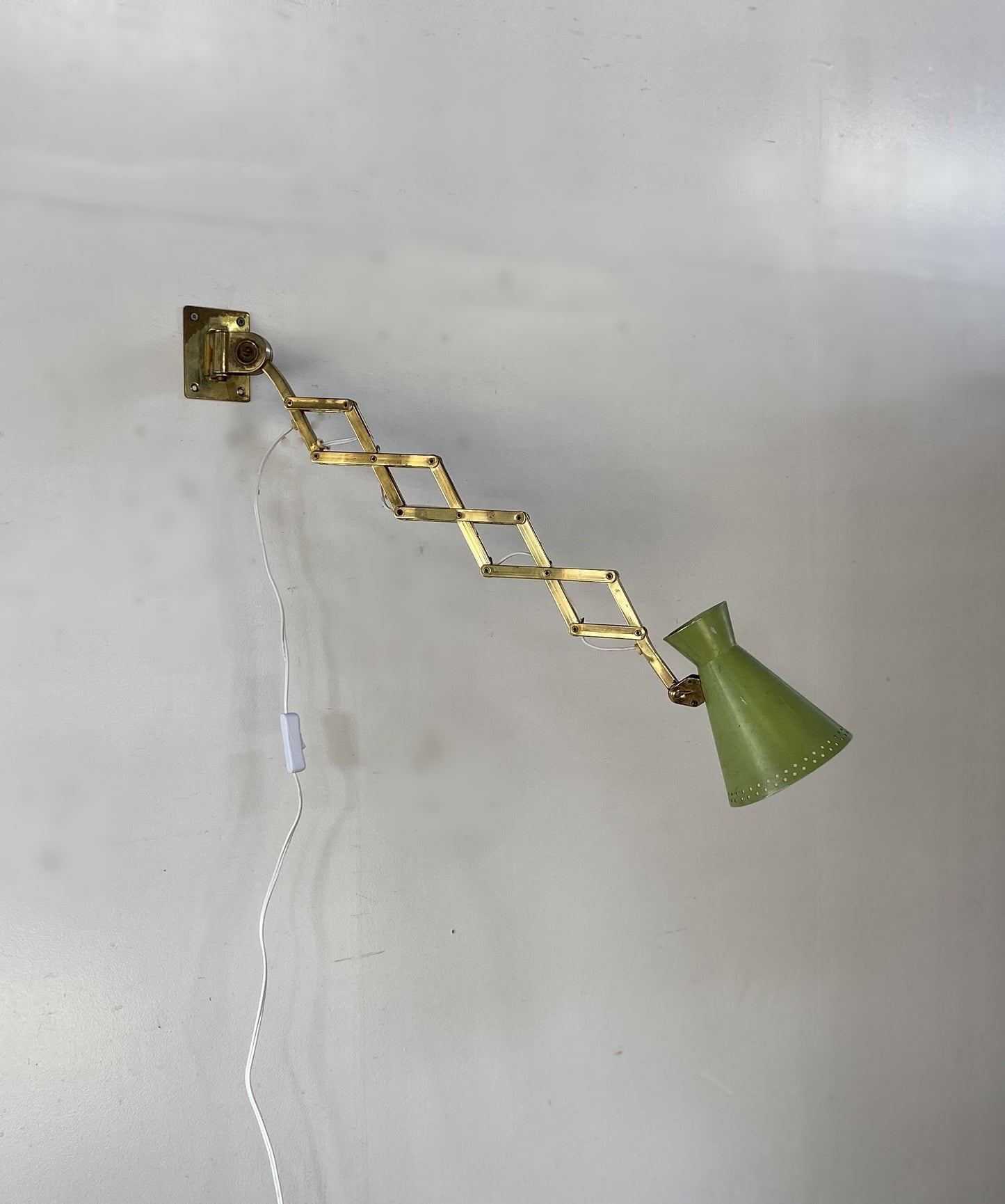 Brass Extendable Sissor Wall Lamp Diabolo Shade