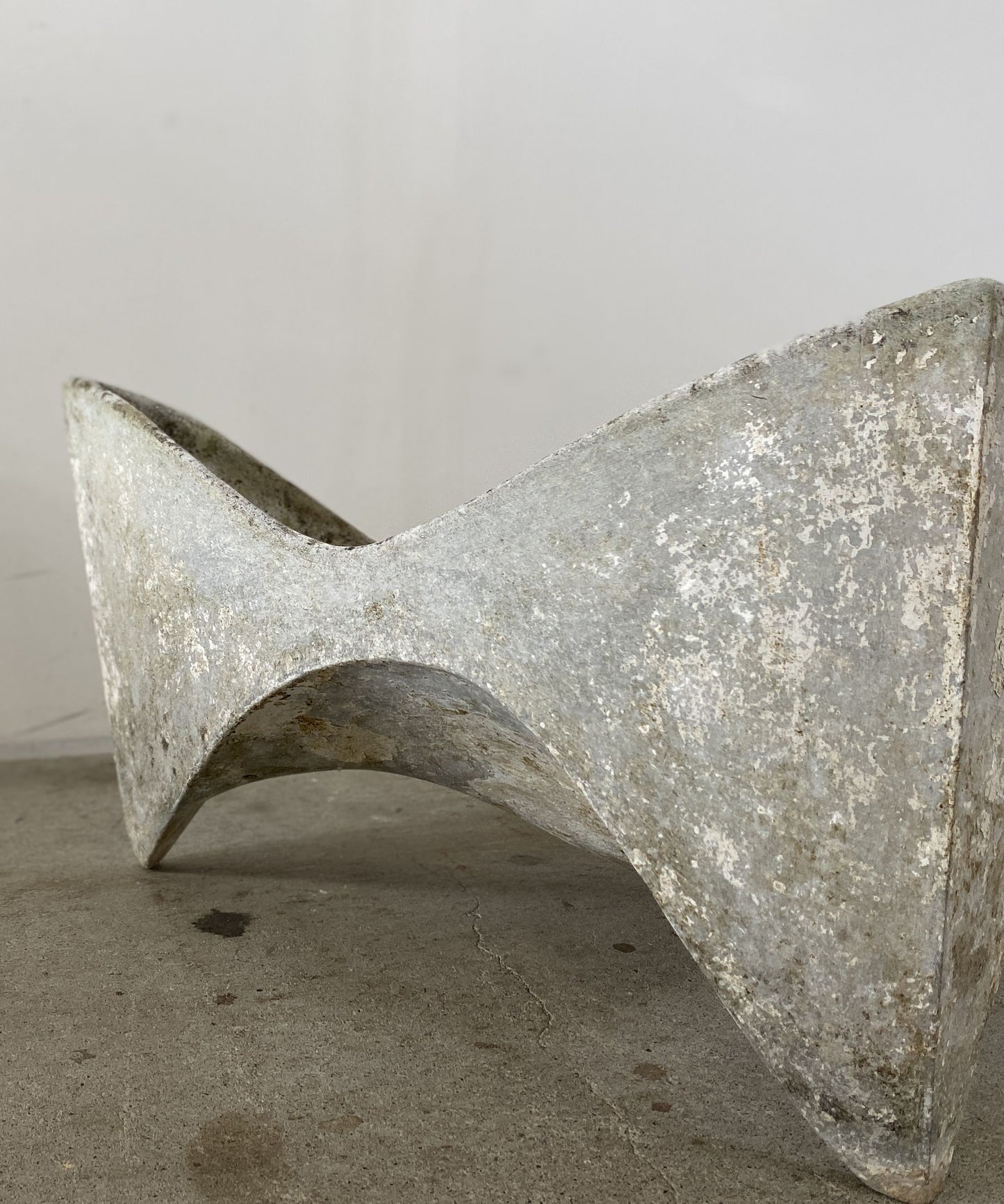 ”Willy Guhl” Molar Planter