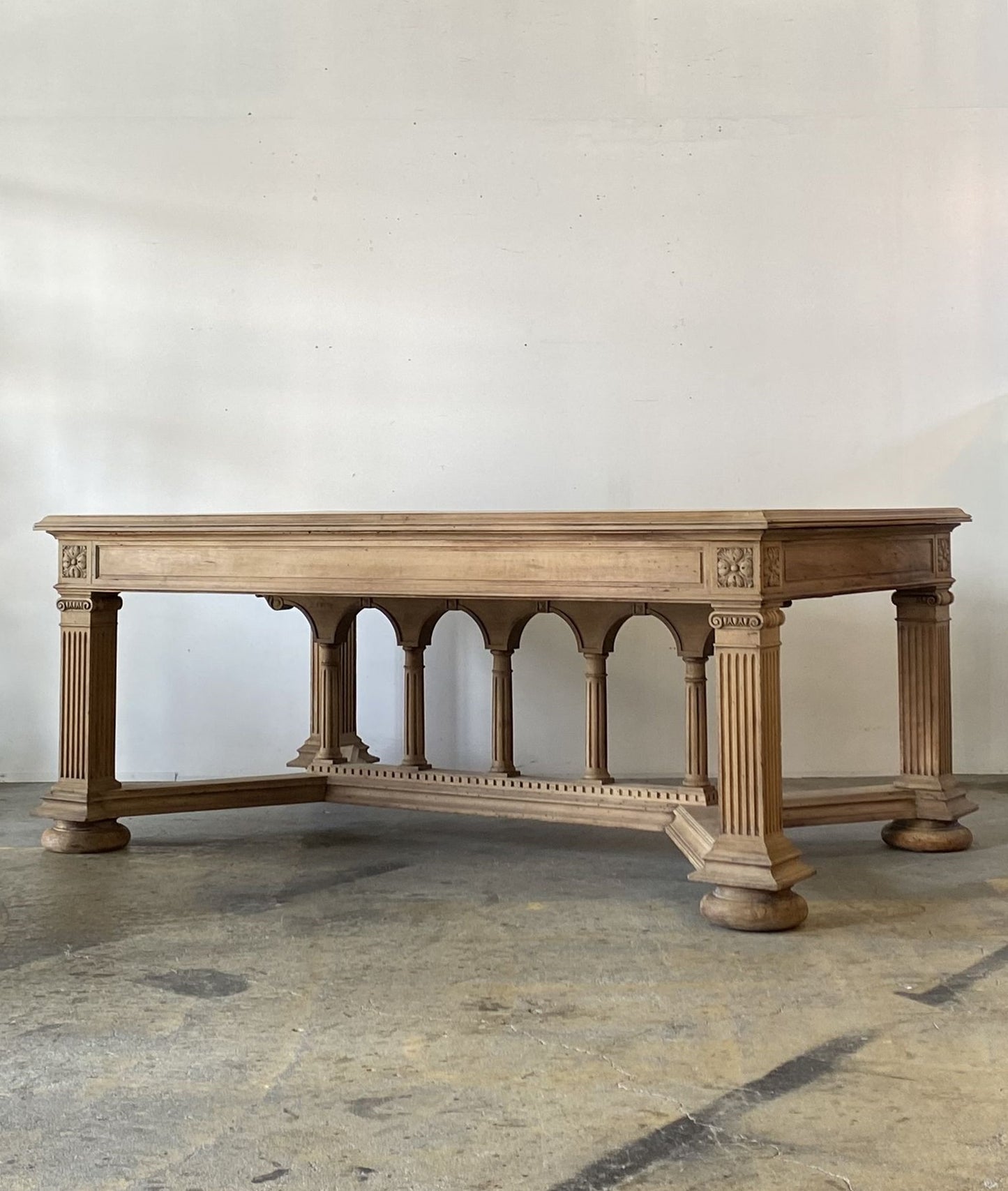 Grand French Table