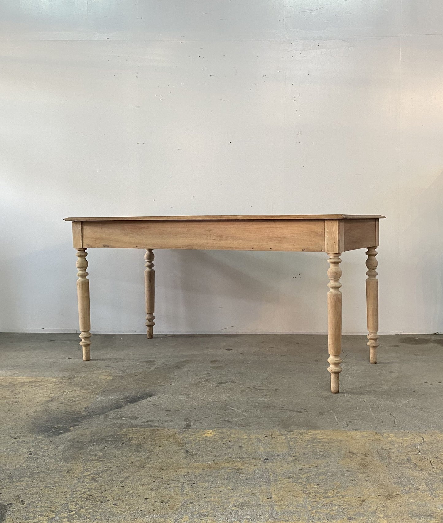 1dr French Table