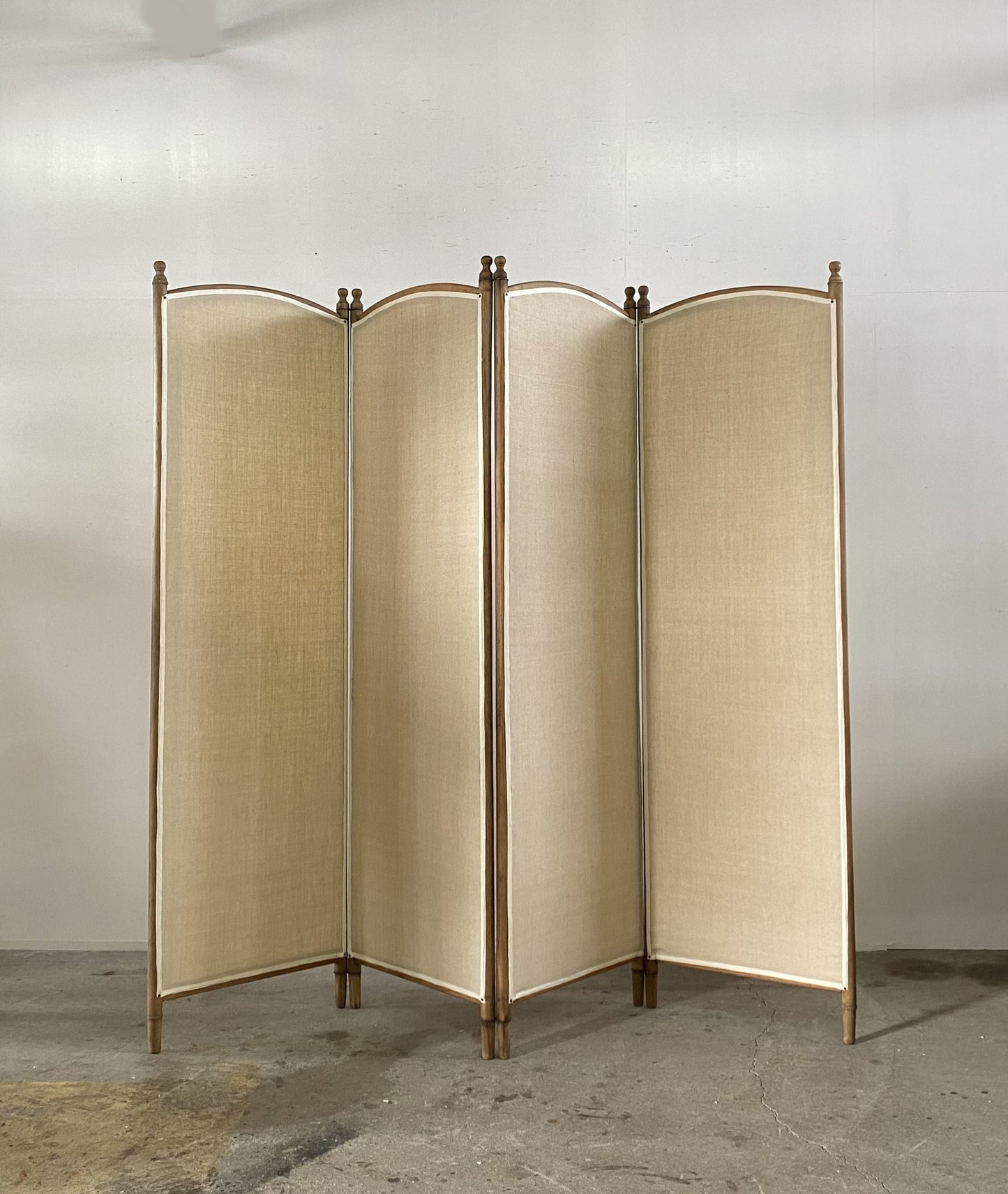 Round Partition Partition – Round trip Antiques