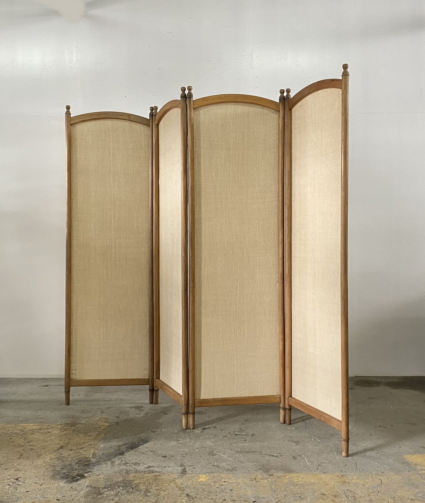 Round Partition Partition – Round trip Antiques