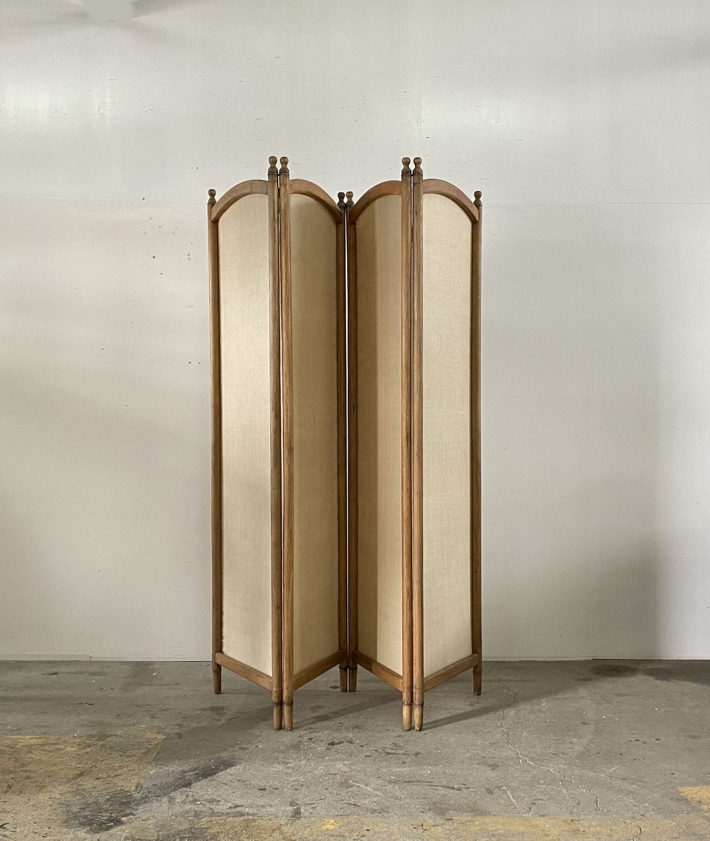 Round Partition Partition – Round trip Antiques