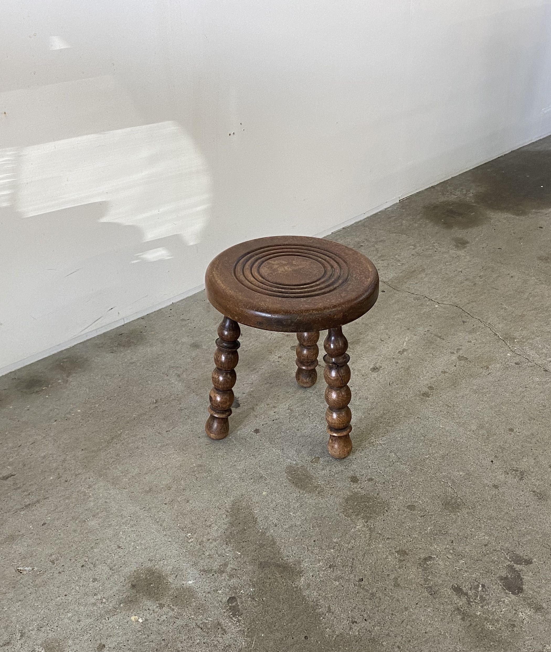 Stool – Round trip Antiques