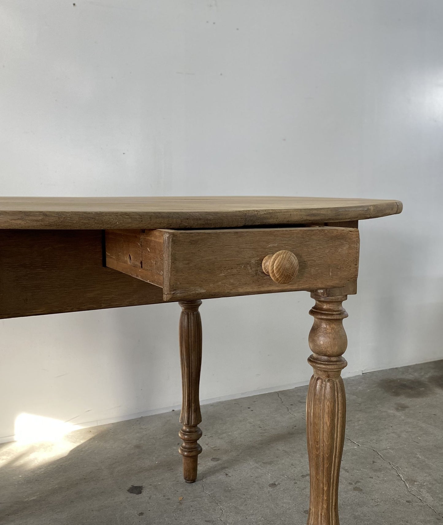1dr French Oak Table